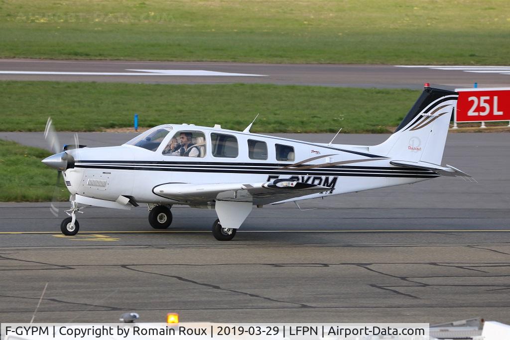F-GYPM, Beech A36 Bonanza 36 C/N E-3522, Taxiing
