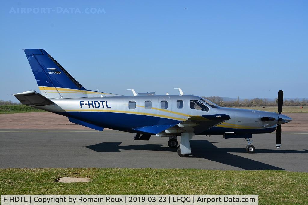 F-HDTL, 1998 Socata TBM-700 C/N 141, Parked