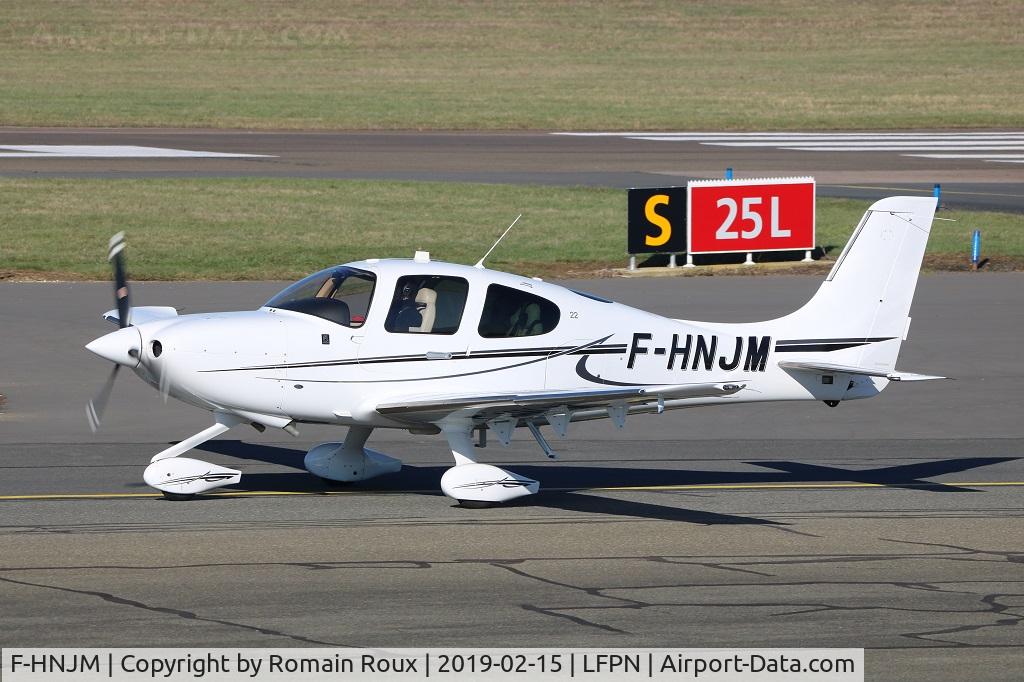 F-HNJM, 2016 Cirrus SR22 C/N 4380, Taxiing