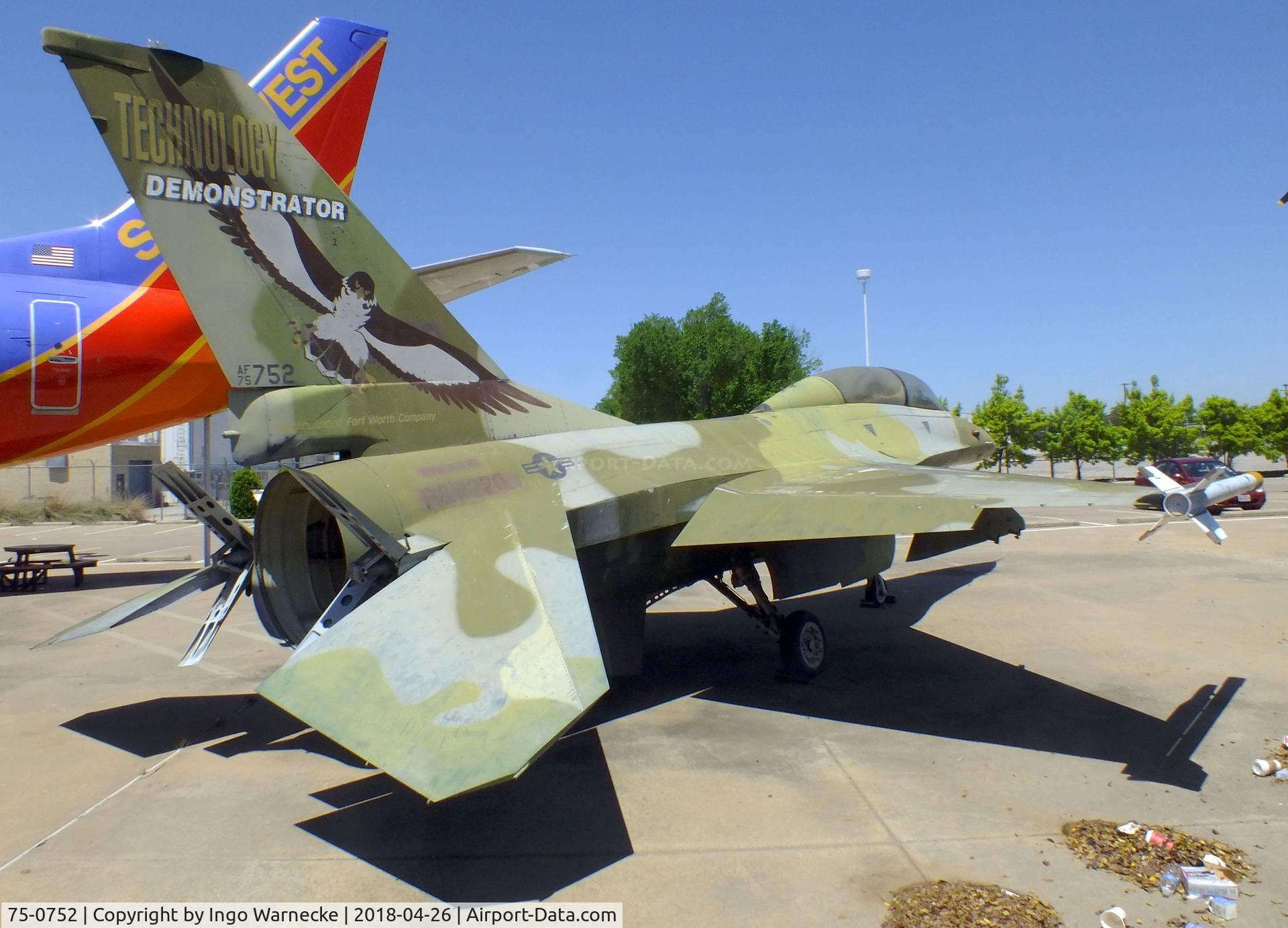 75-0752, 1975 General Dynamics YF-16B Fighting Falcon C/N 62-2, General Dynamics YF-16B Fighting Falcon at the Frontiers of Flight Museum, Dallas TX