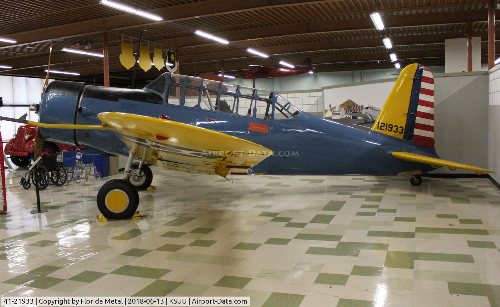 41-21933, Vultee BT-13 Valiant C/N 74-5772, BT-13