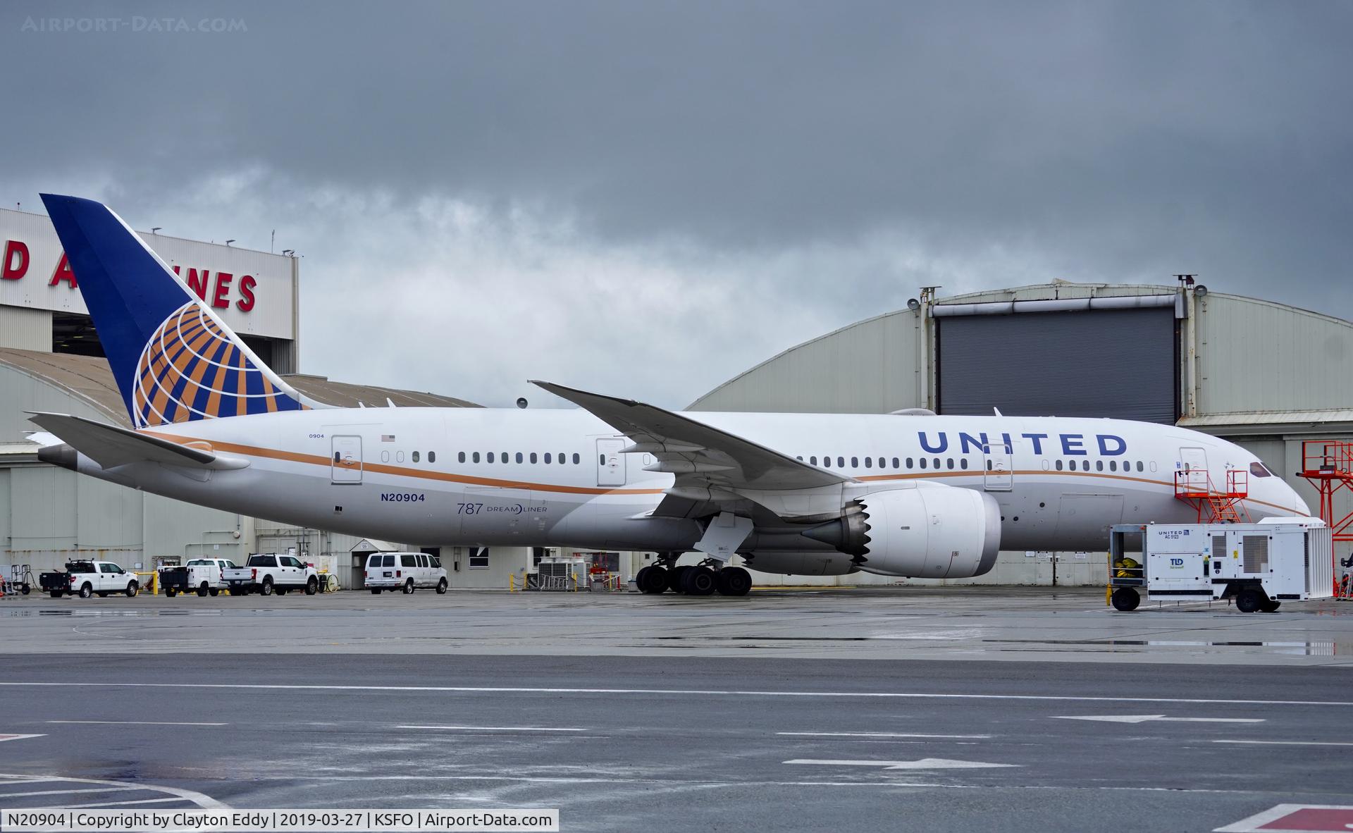 N20904, 2012 Boeing 787-8 Dreamliner C/N 34824, SFO 2019.