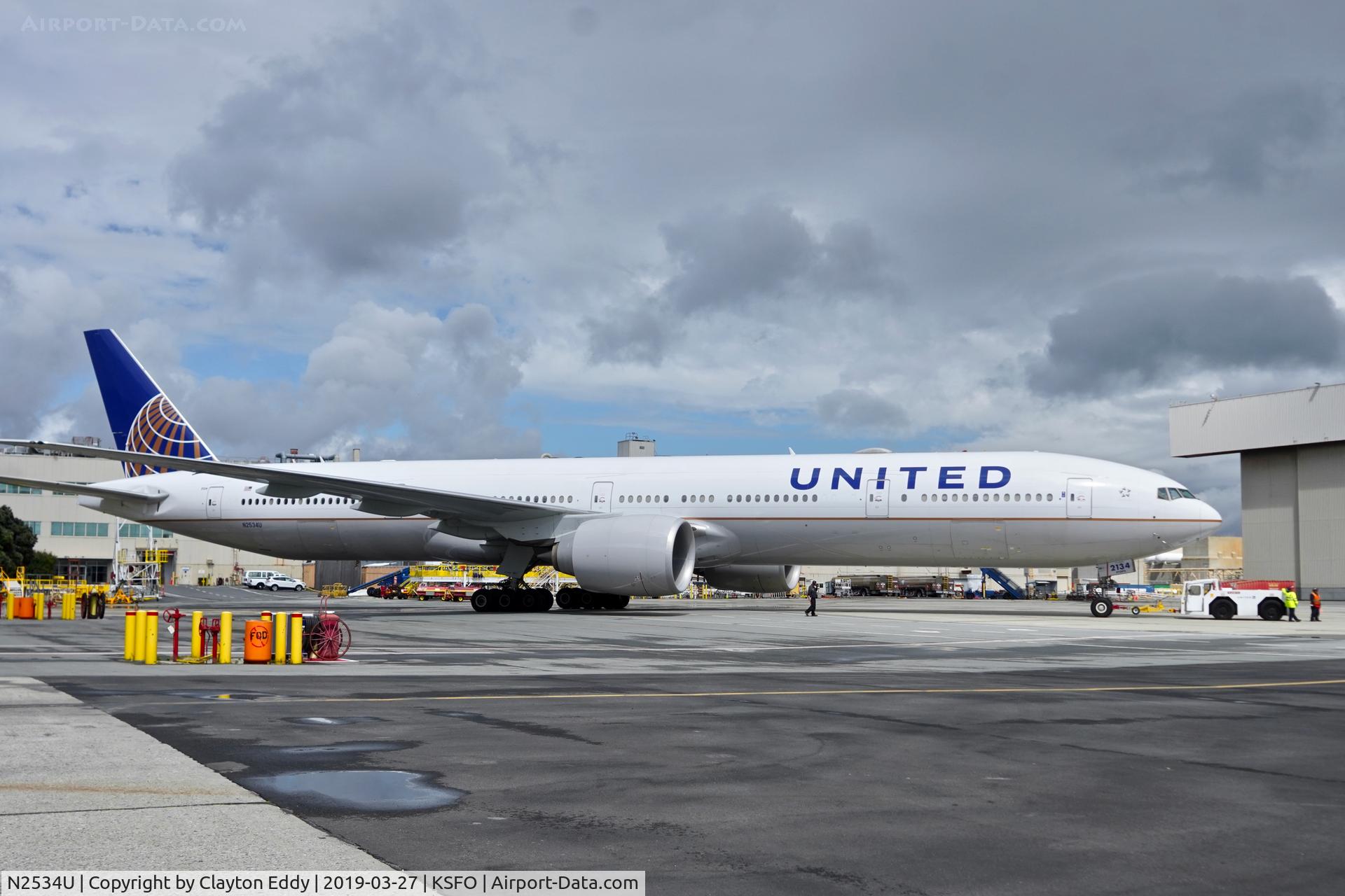 N2534U, 2017 Boeing 777-300/ER C/N 62645, SFO 2019.