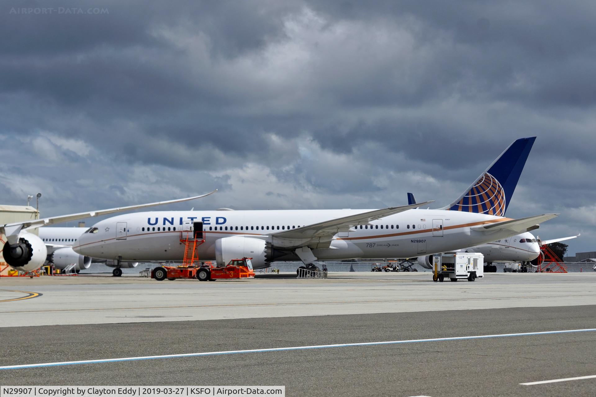 N29907, 2013 Boeing 787-8 Dreamliner C/N 34830, SFO 2019.