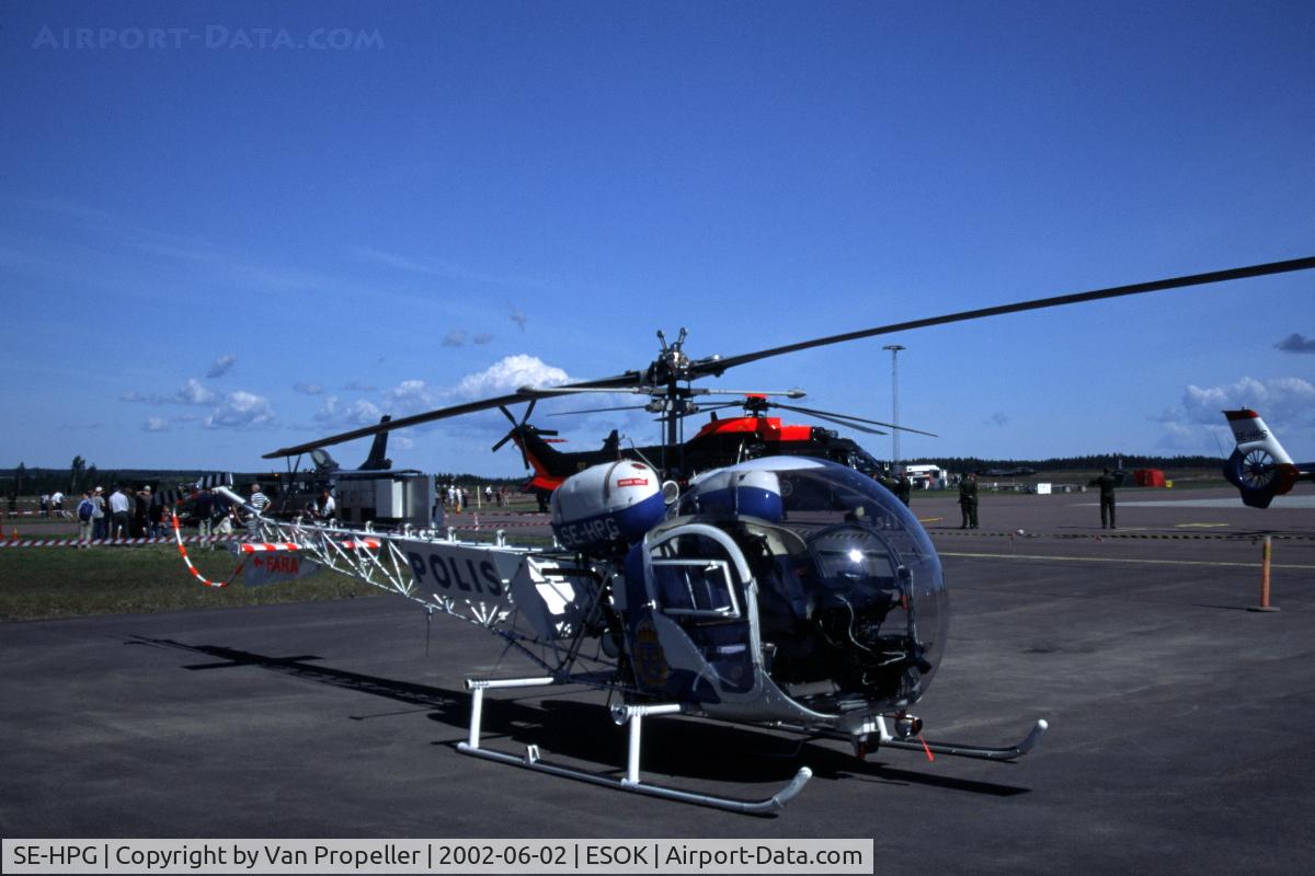 SE-HPG, 1972 Bell 47G-5A C/N 25081, Swedish Police Bell 47G-5 at Karlstad airport 2002