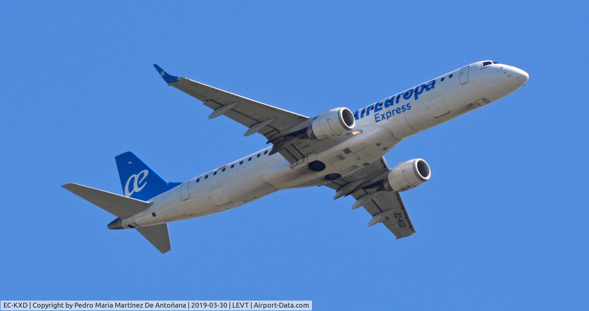 EC-KXD, 2009 Embraer 195LR (ERJ-190-200LR) C/N 19000244, Foronda - Vitoria-Gasteiz - Euskadi - España