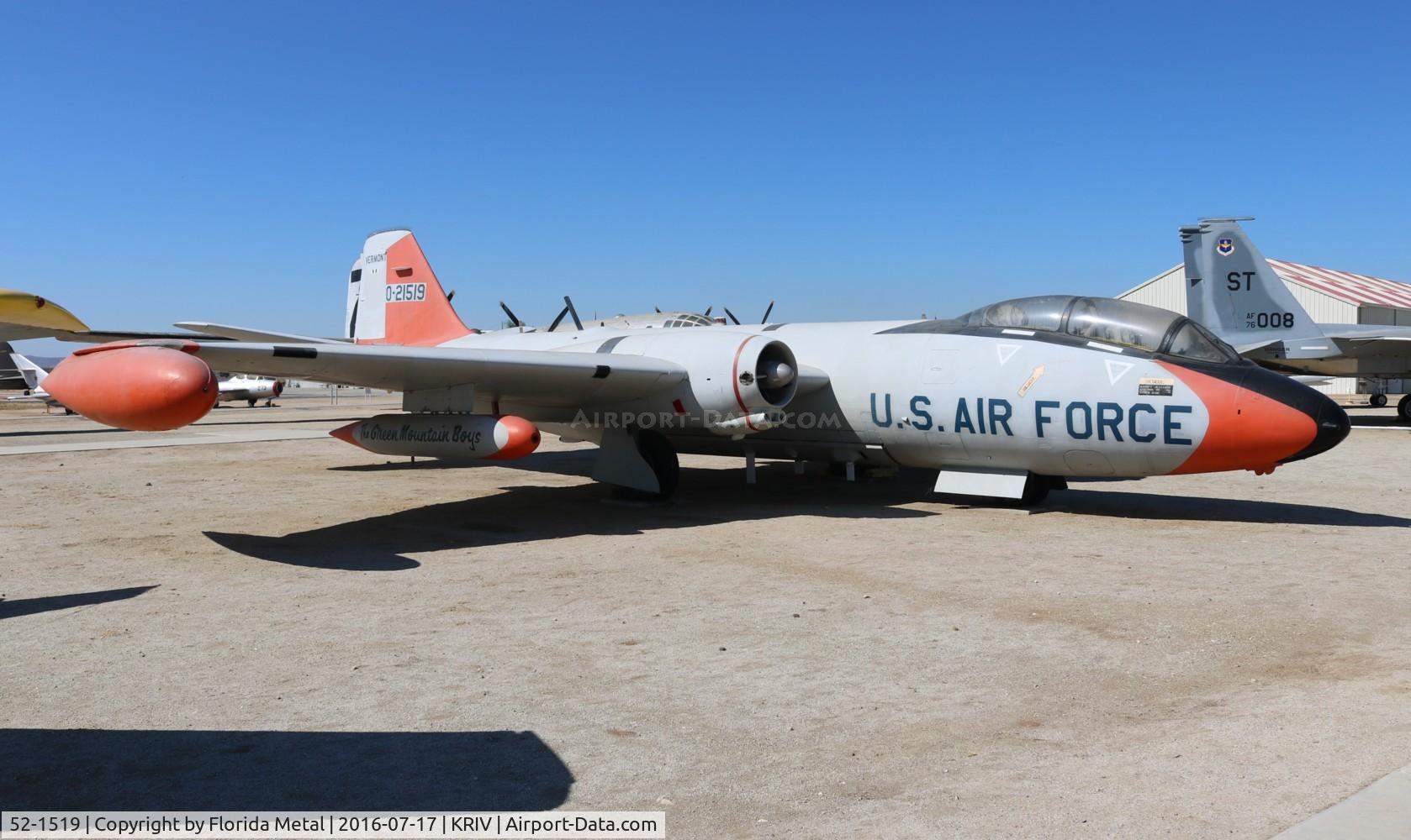 52-1519, 1952 Martin EB-57B Canberra C/N 102, EB-57B