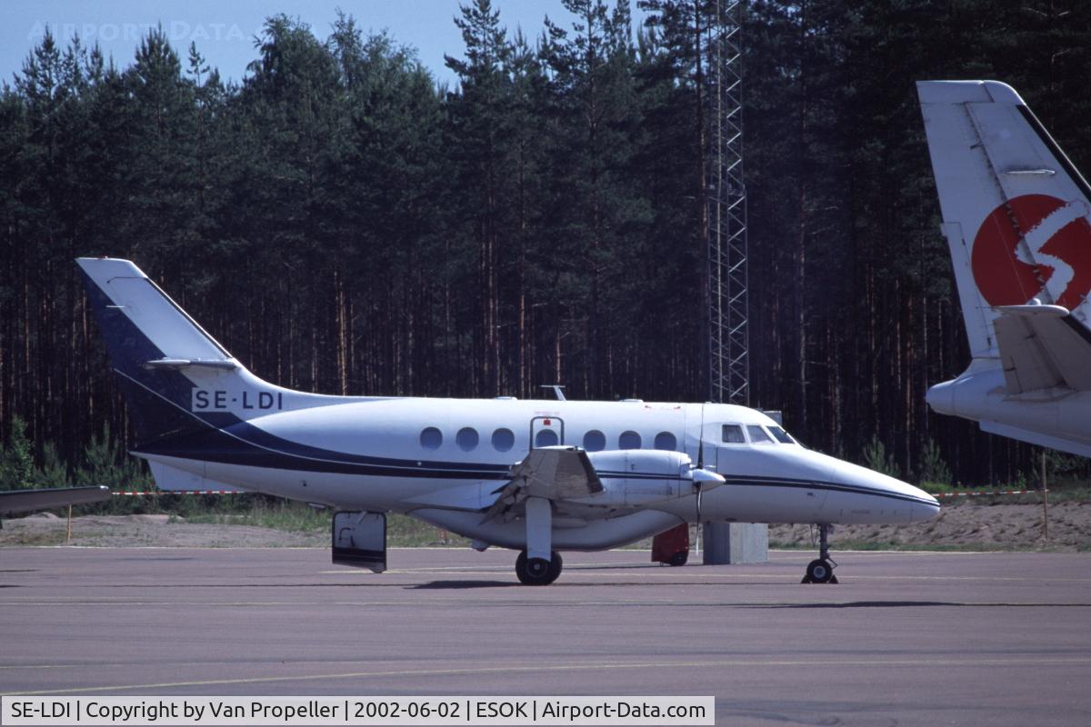 SE-LDI, 1987 British Aerospace BAe-3112 Jetstream 31 C/N 785, Jetstream 31 on the platform of Karlstad airport, Sweden, 2002
