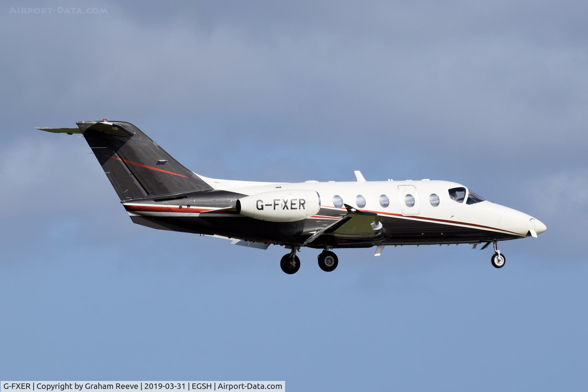 G-FXER, 2001 Raytheon Beechjet 400A/Nextant N400XT C/N RK-310, Landing at Norwich.