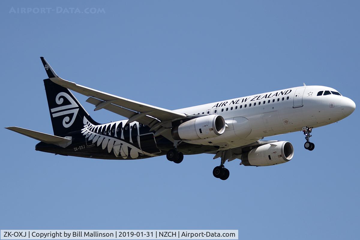 ZK-OXJ, 2015 Airbus A320-232 C/N 6694, finals to 02