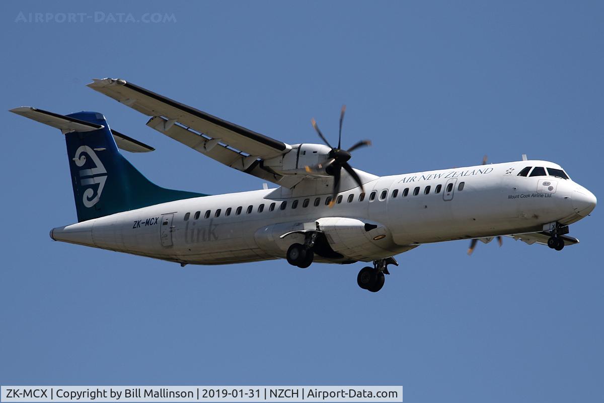 ZK-MCX, 2002 ATR 72-212A C/N 687, NZ5351 ex WLG