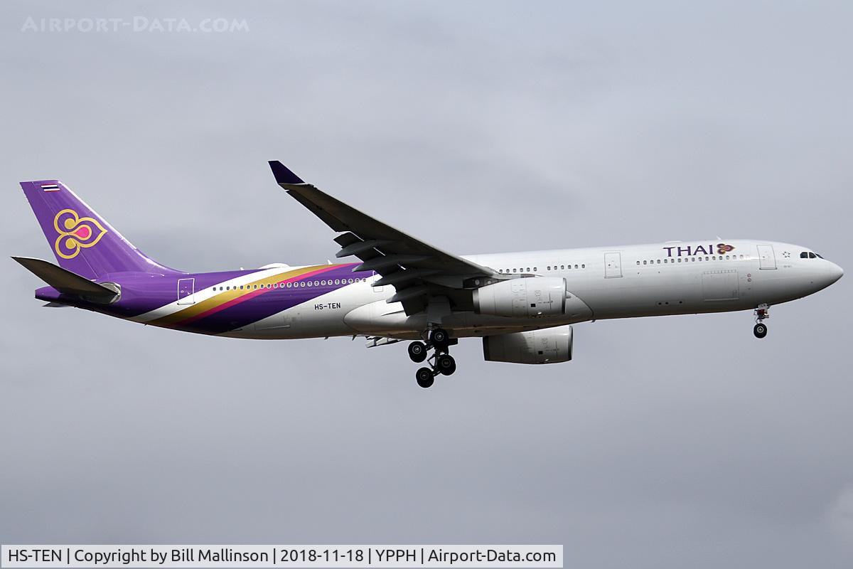 HS-TEN, 2009 Airbus A330-343X C/N 990, finals to 21
