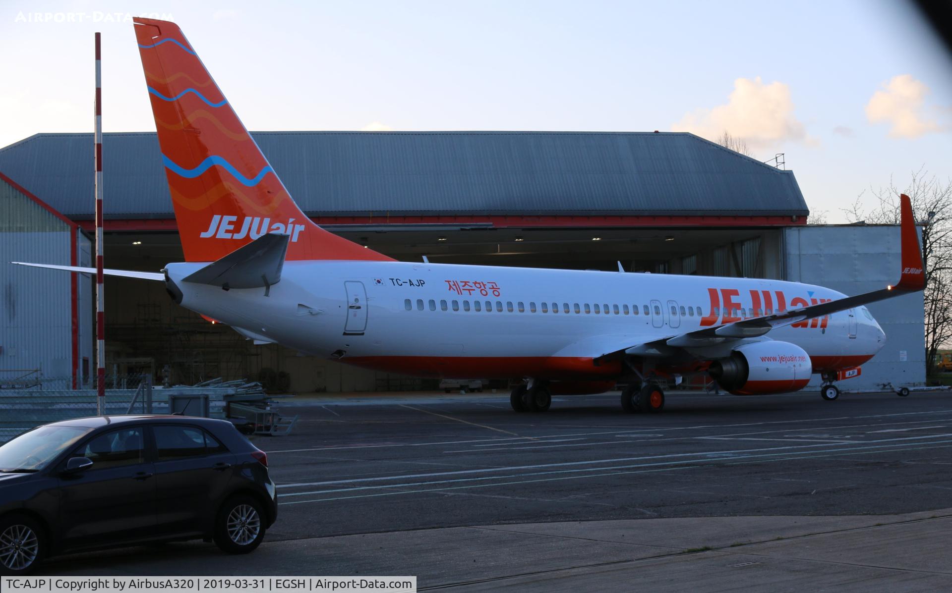 TC-AJP, 2011 Boeing 737-82R C/N 32735, Rolling out of Air Livery in JeJuAir livery