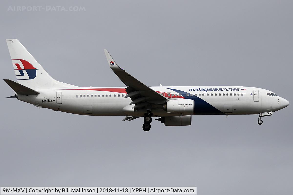 9M-MXV, 2014 Boeing 737-8H6 C/N 40159, finals to 21