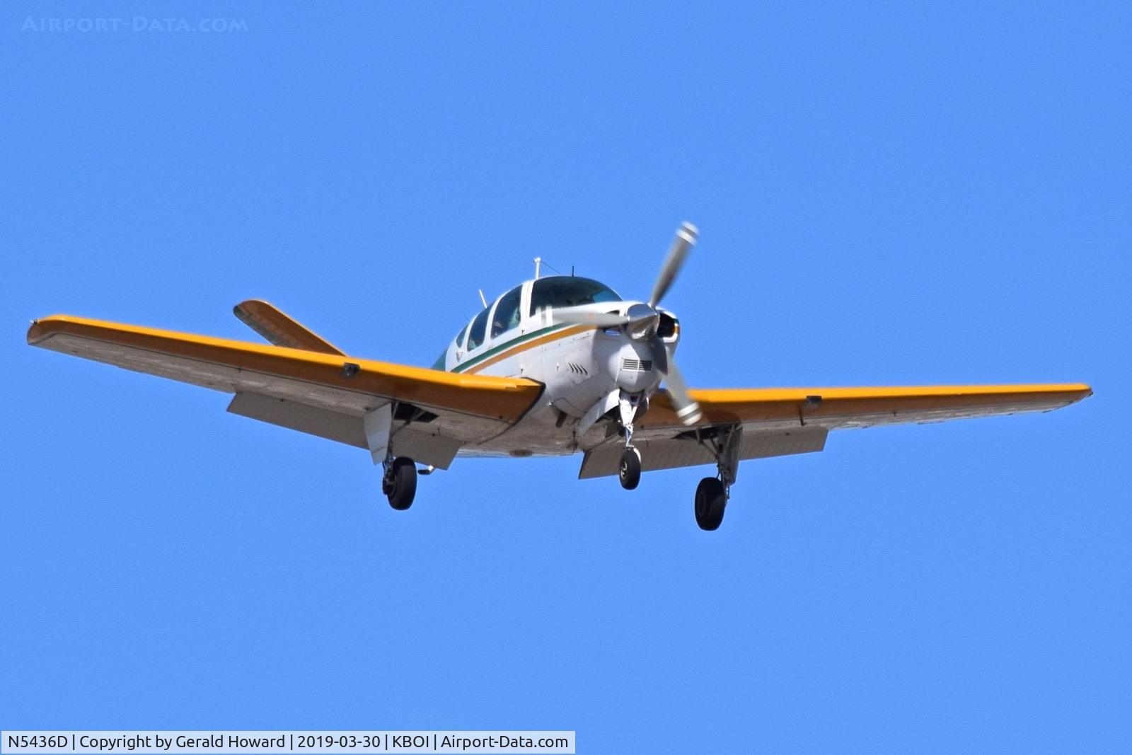 N5436D, 1957 Beech H35 Bonanza C/N D-4964, Approach to RWY 10L.