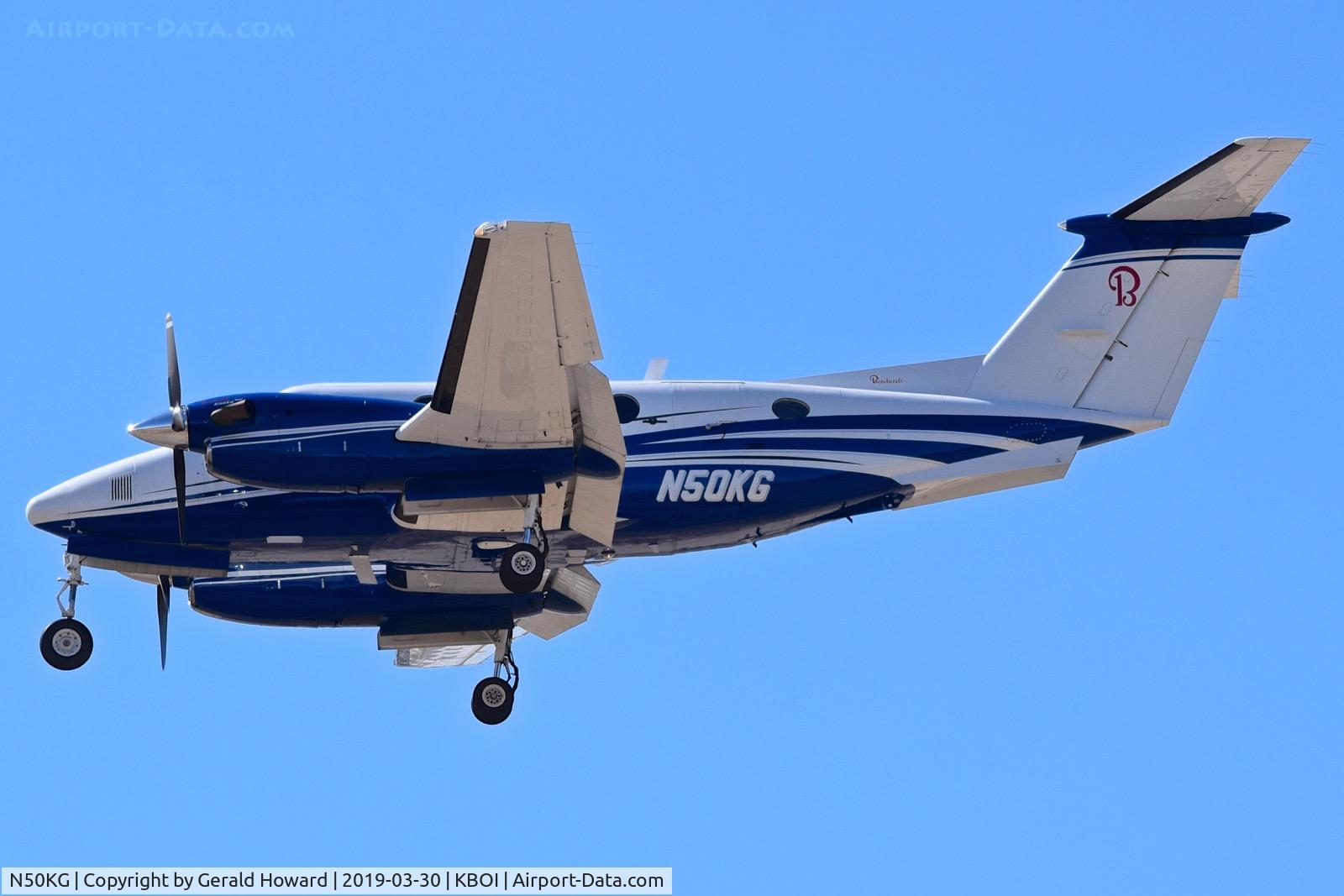 N50KG, 1982 Beech B200 King Air C/N BB-1066, Landing RWY 10L.