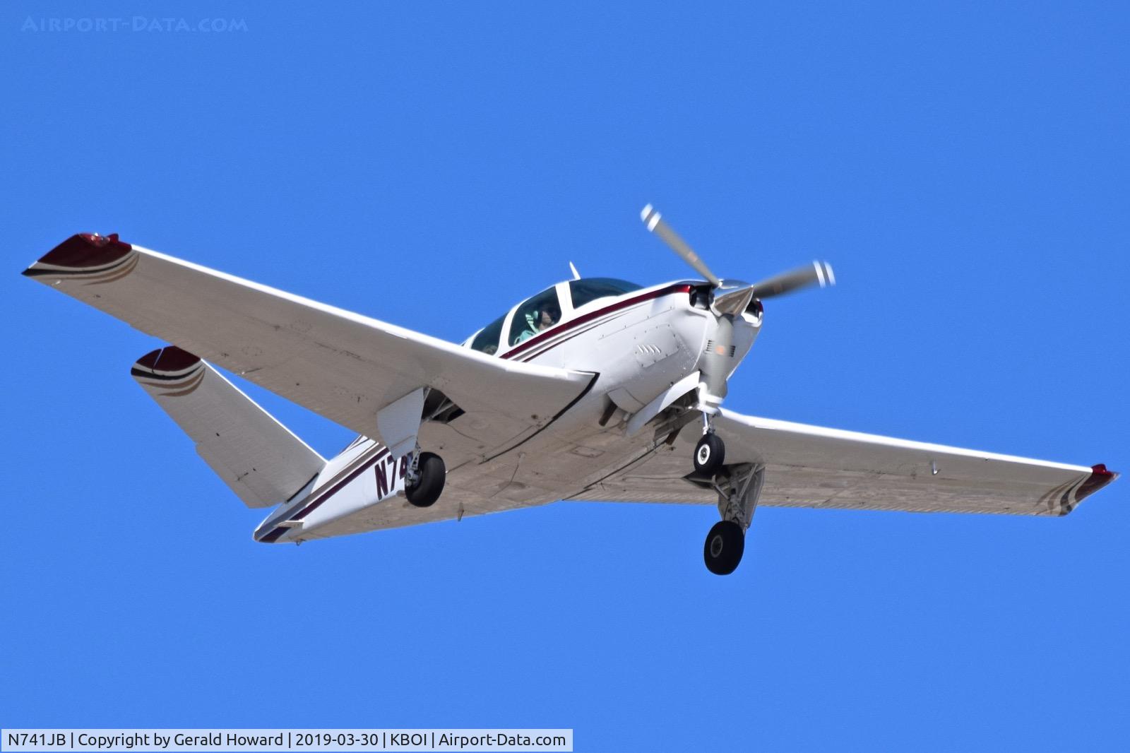 N741JB, 1968 Beech V35A Bonanza C/N D-8701, Approach to RWY 10L.