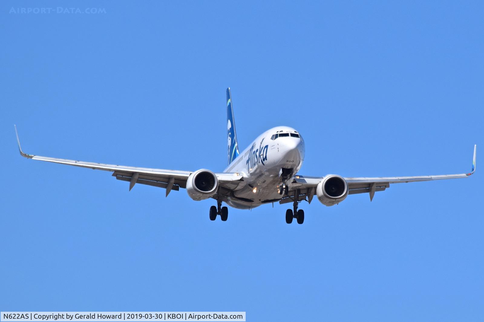 N622AS, 2000 Boeing 737-790 C/N 30165, Approach to RWY 10L.