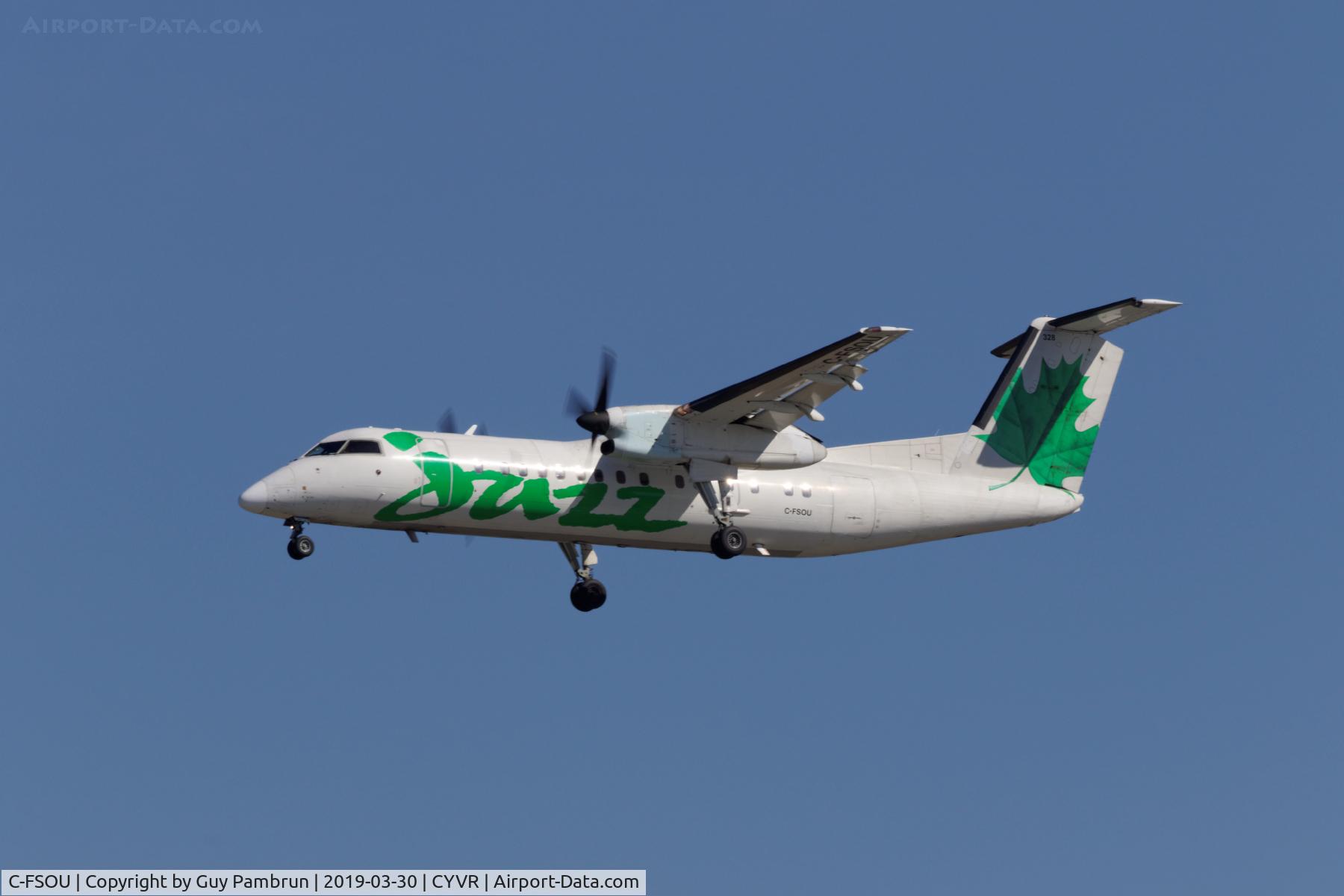 C-FSOU, 1992 De Havilland Canada DHC-8-311 Dash 8 C/N 342, Landing