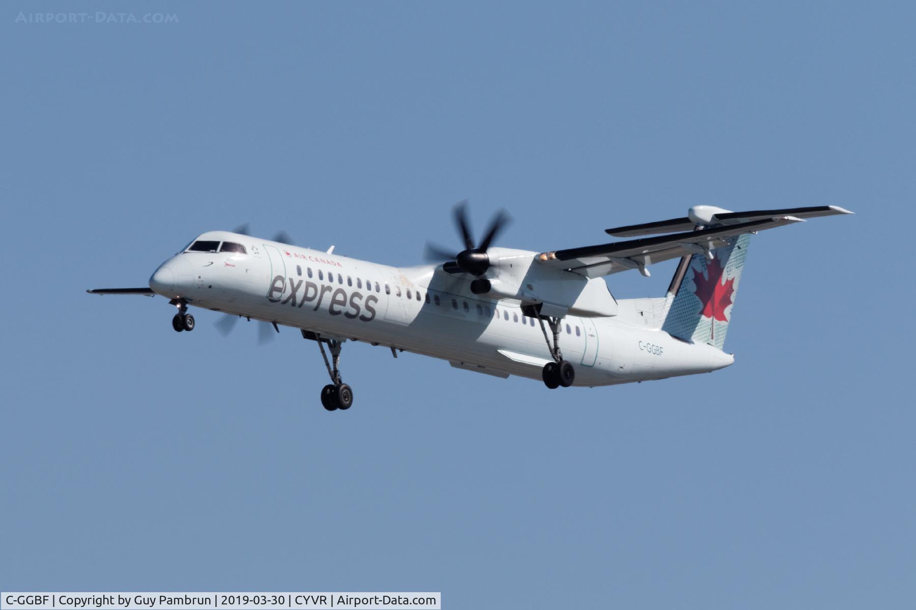 C-GGBF, 2012 De Havilland DHC-8-402 C/N 4433, Landing