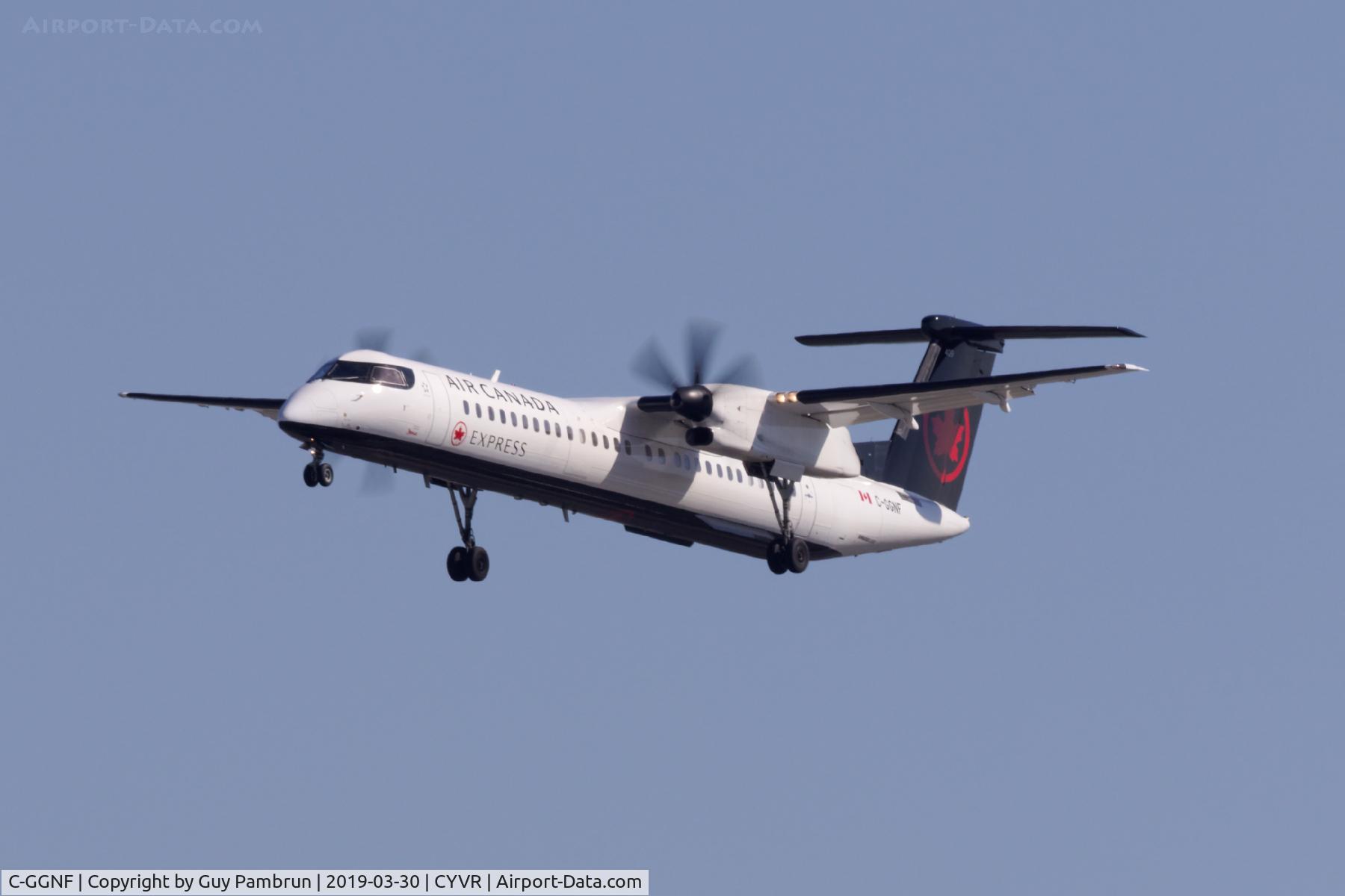 C-GGNF, 2012 De Havilland Canada DHC-8-402 Dash 8 C/N 4393, Landing