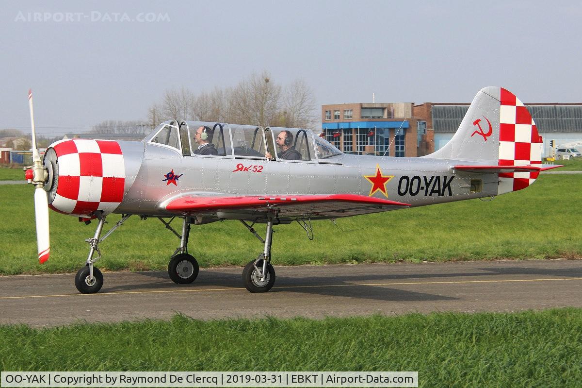 OO-YAK, 1987 Bacau Yak-52 C/N 877913, At home base Wevelgem.