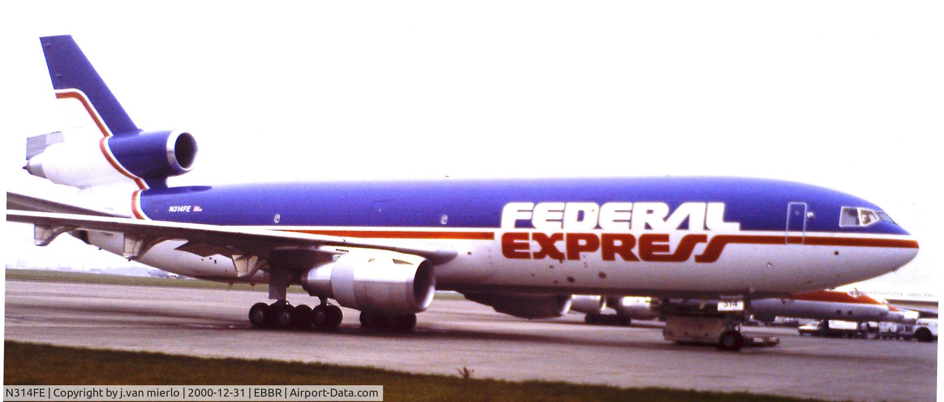 N314FE, 1988 Douglas DC-10-30F C/N 48312, Brussels FEDEX hub '80s