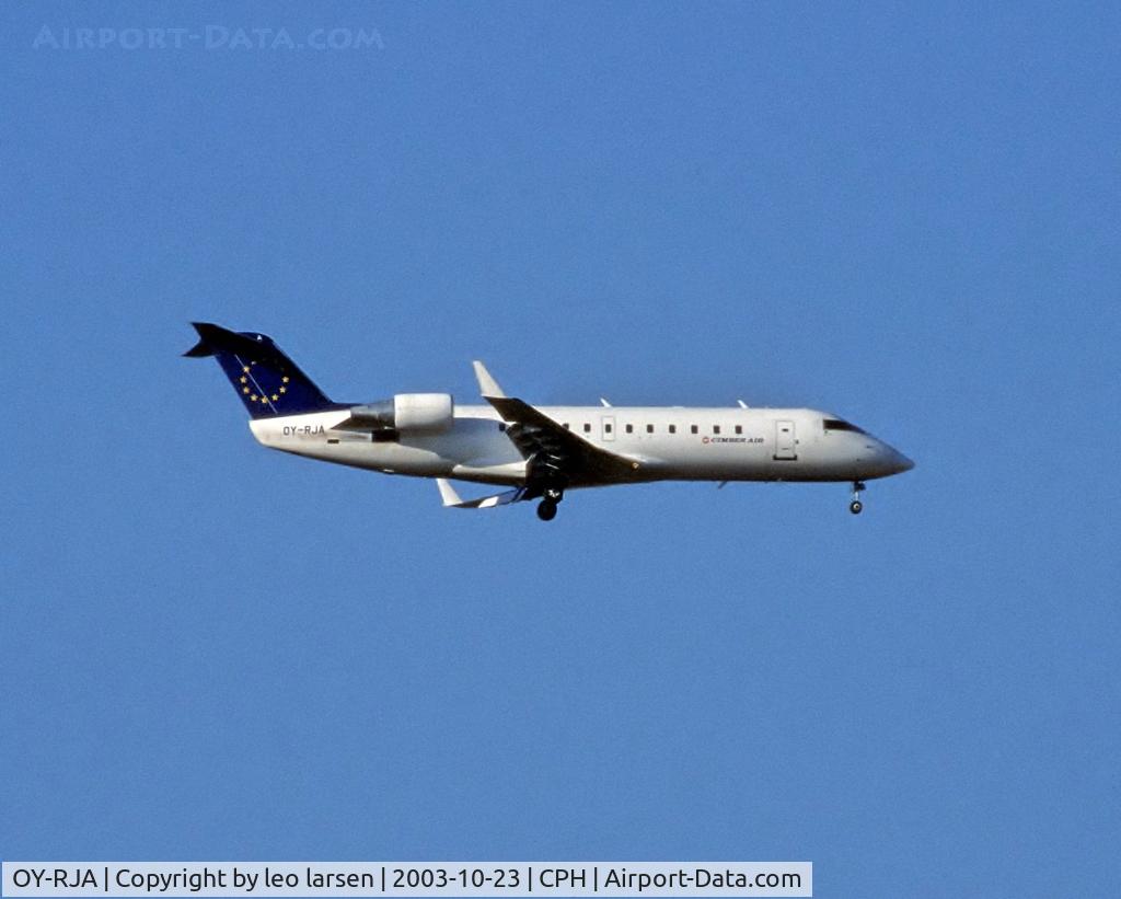 OY-RJA, 2000 Canadair CRJ-200LR (CL-600-2B19) C/N 7413, Copenhagen 23.10.2003