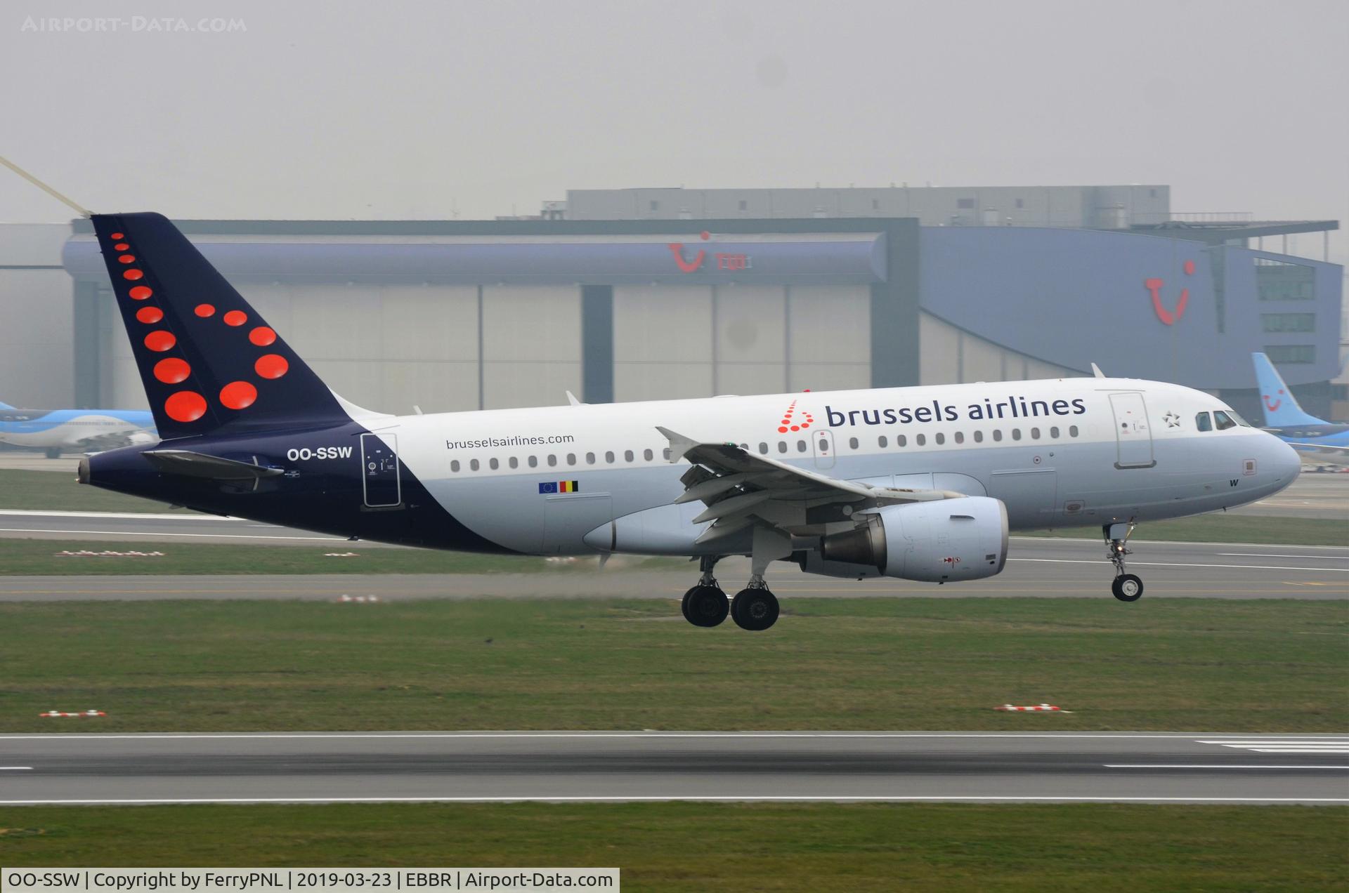 OO-SSW, 2007 Airbus A319-111 C/N 3255, Brussles A319 floating inn