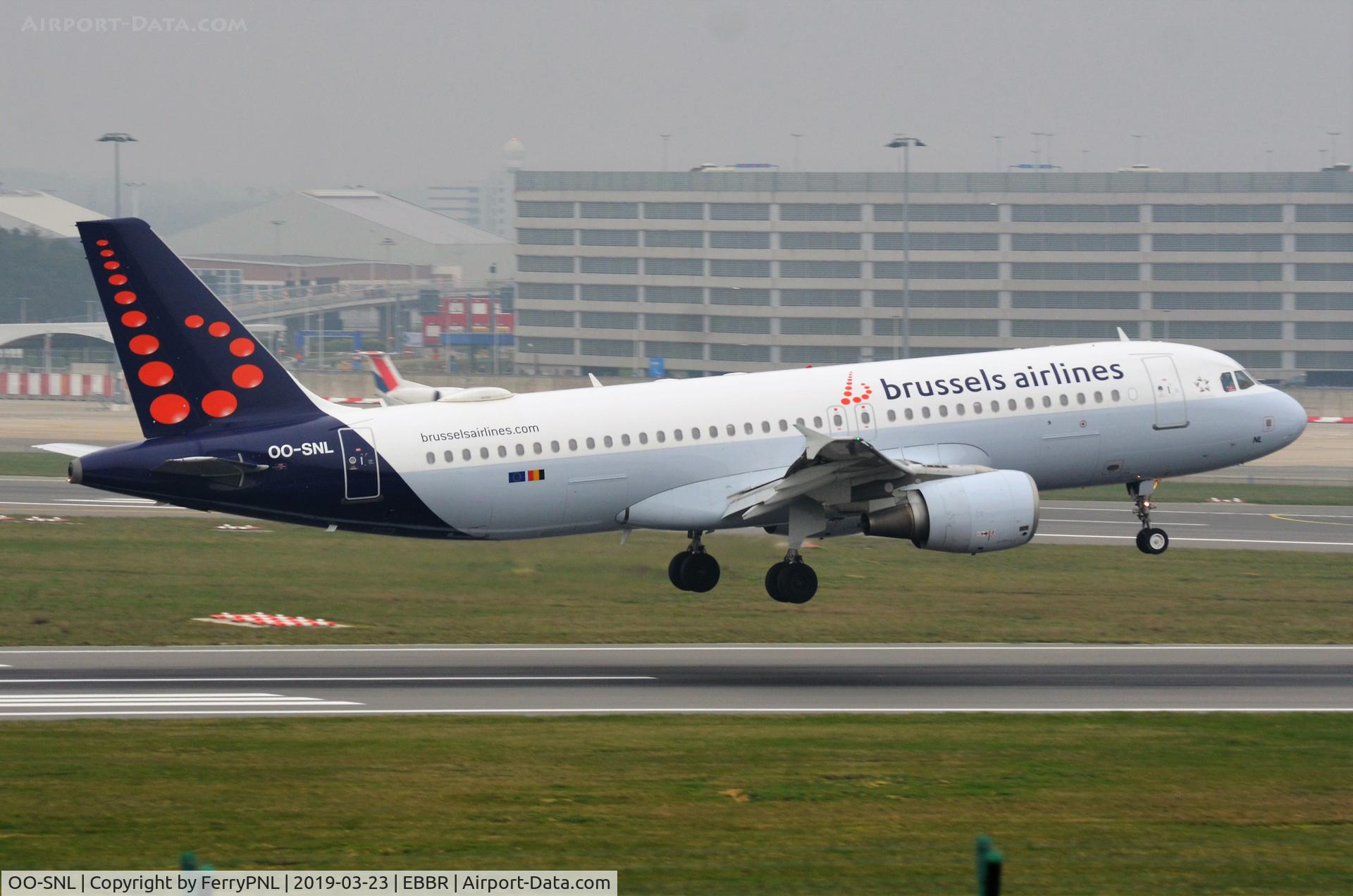 OO-SNL, 2003 Airbus A320-214 C/N 1961, Brussels A320 landing