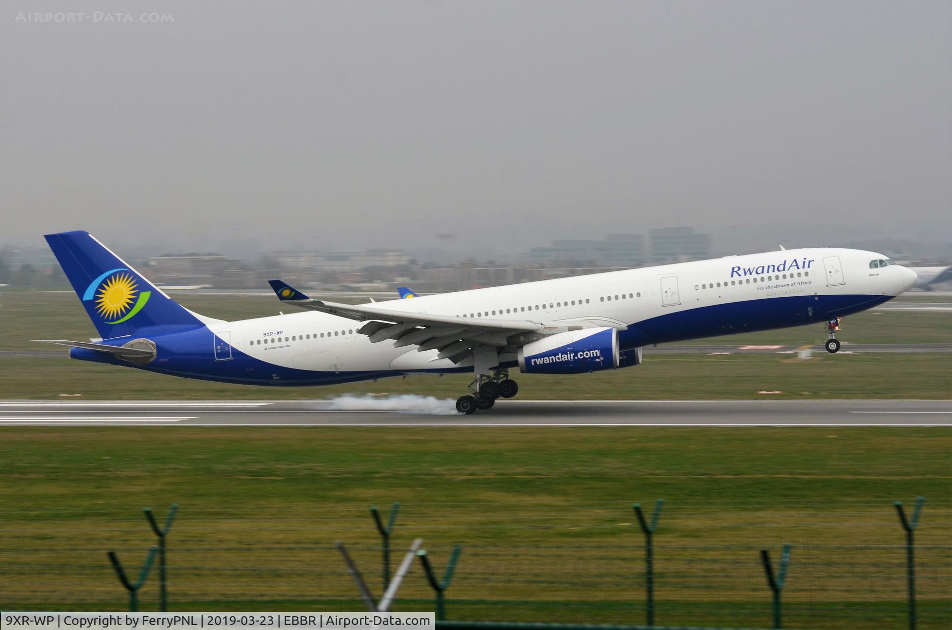 9XR-WP, 2016 Airbus A330-343 C/N 1759, RwandAir A333 touching-down