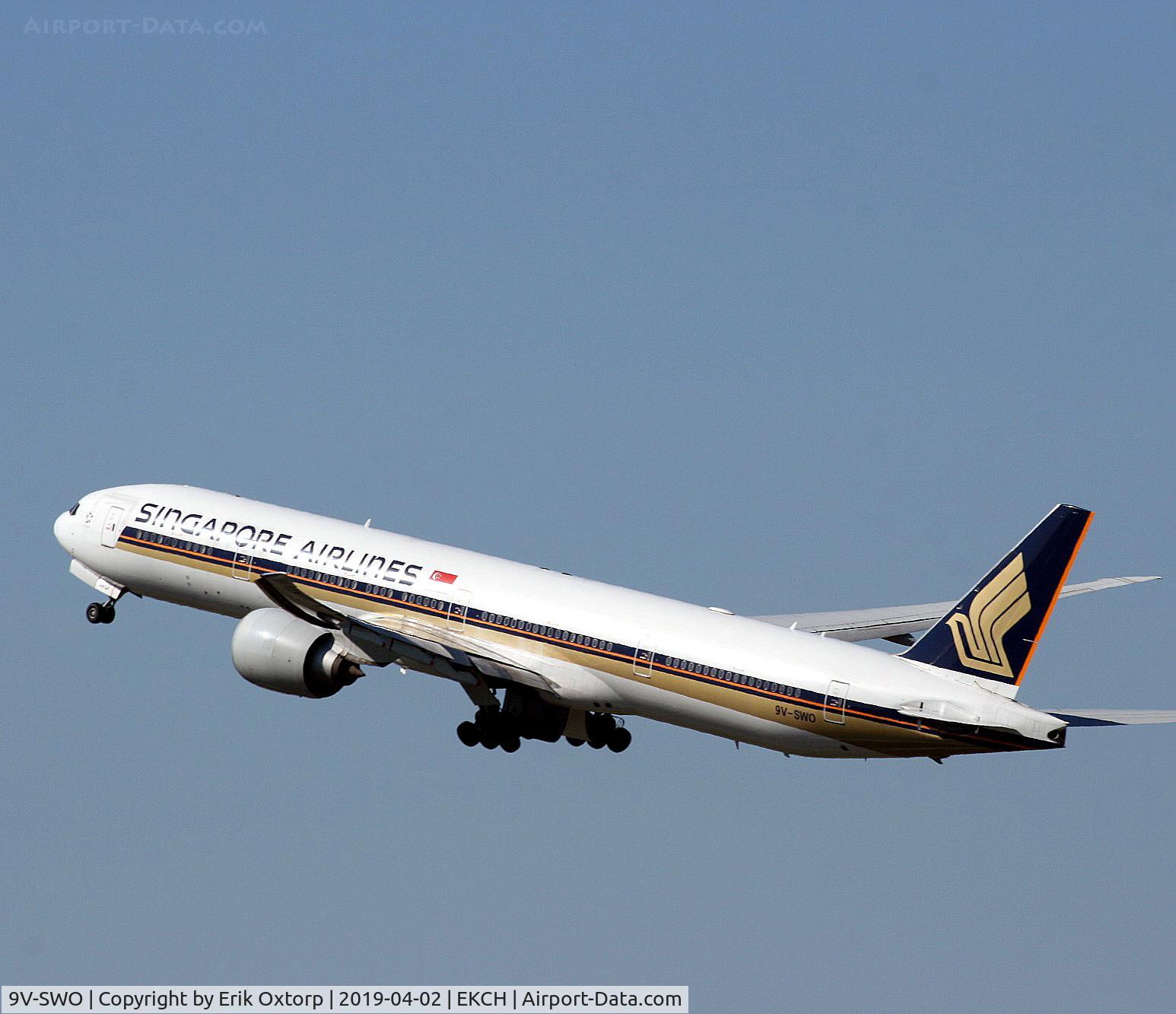 9V-SWO, 2008 Boeing 777-312/ER C/N 34580, 9V-SWO taking off rw 22R
