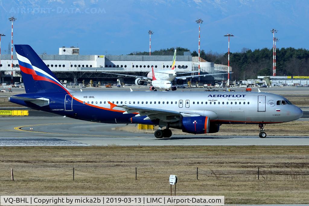 VQ-BHL, 2010 Airbus A320-214 C/N 4453, Taxiing