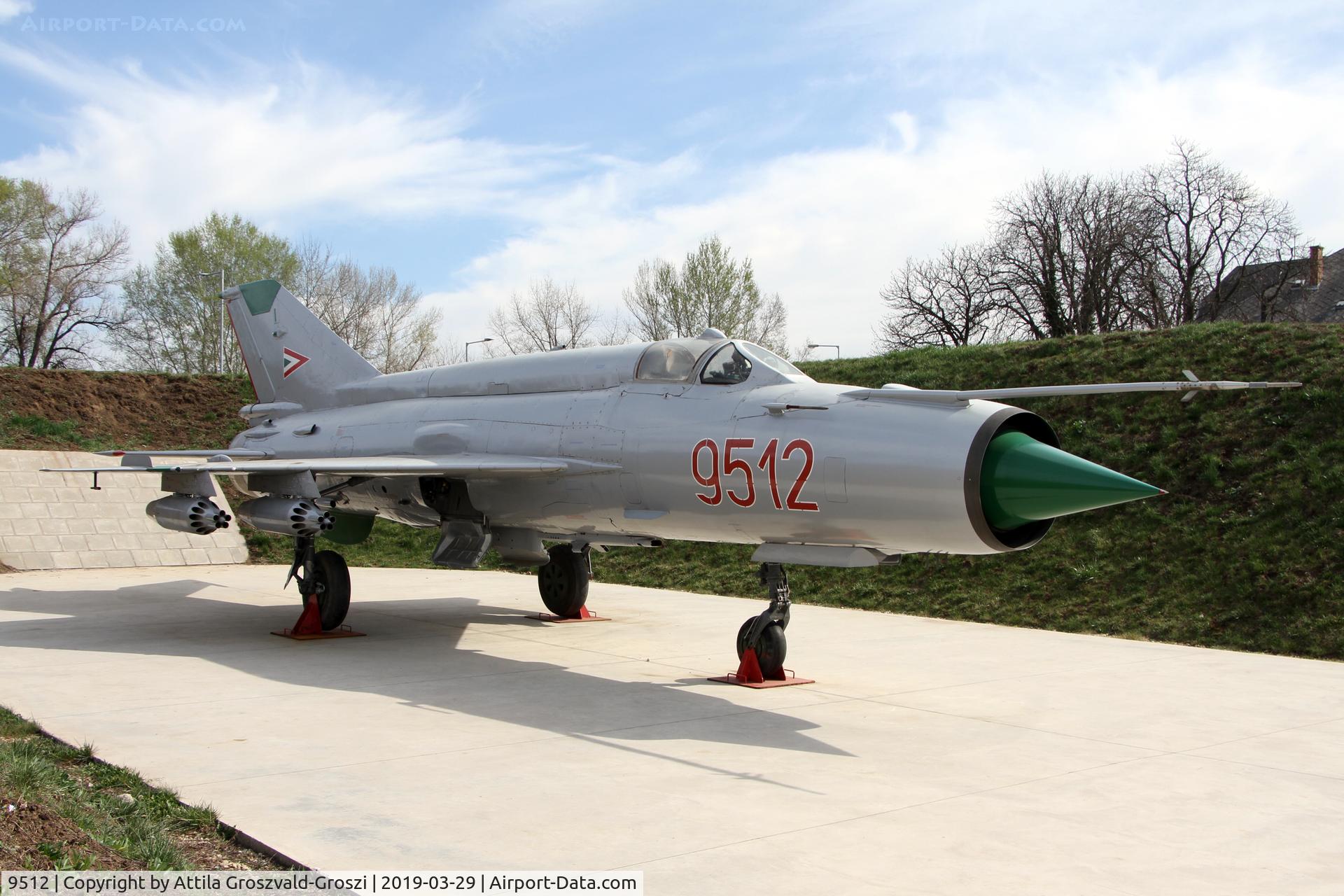 9512, 1974 Mikoyan-Gurevich MiG-21MF C/N 969512, RepTár. Szolnok aviation history museum, Hungary