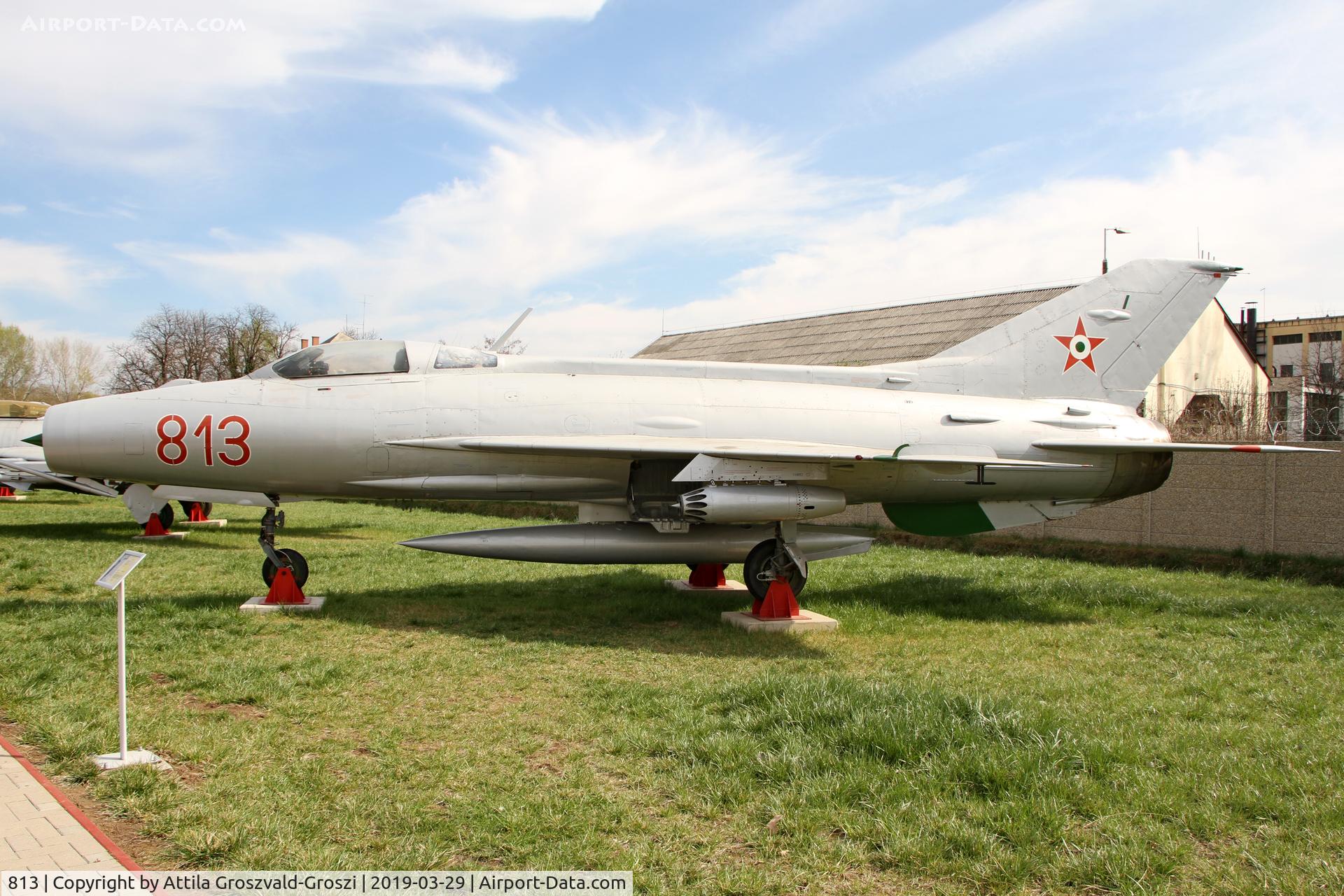 813, Mikoyan-Gurevich MiG-21F-13 C/N 741813, RepTár. Szolnok aviation history museum, Hungary