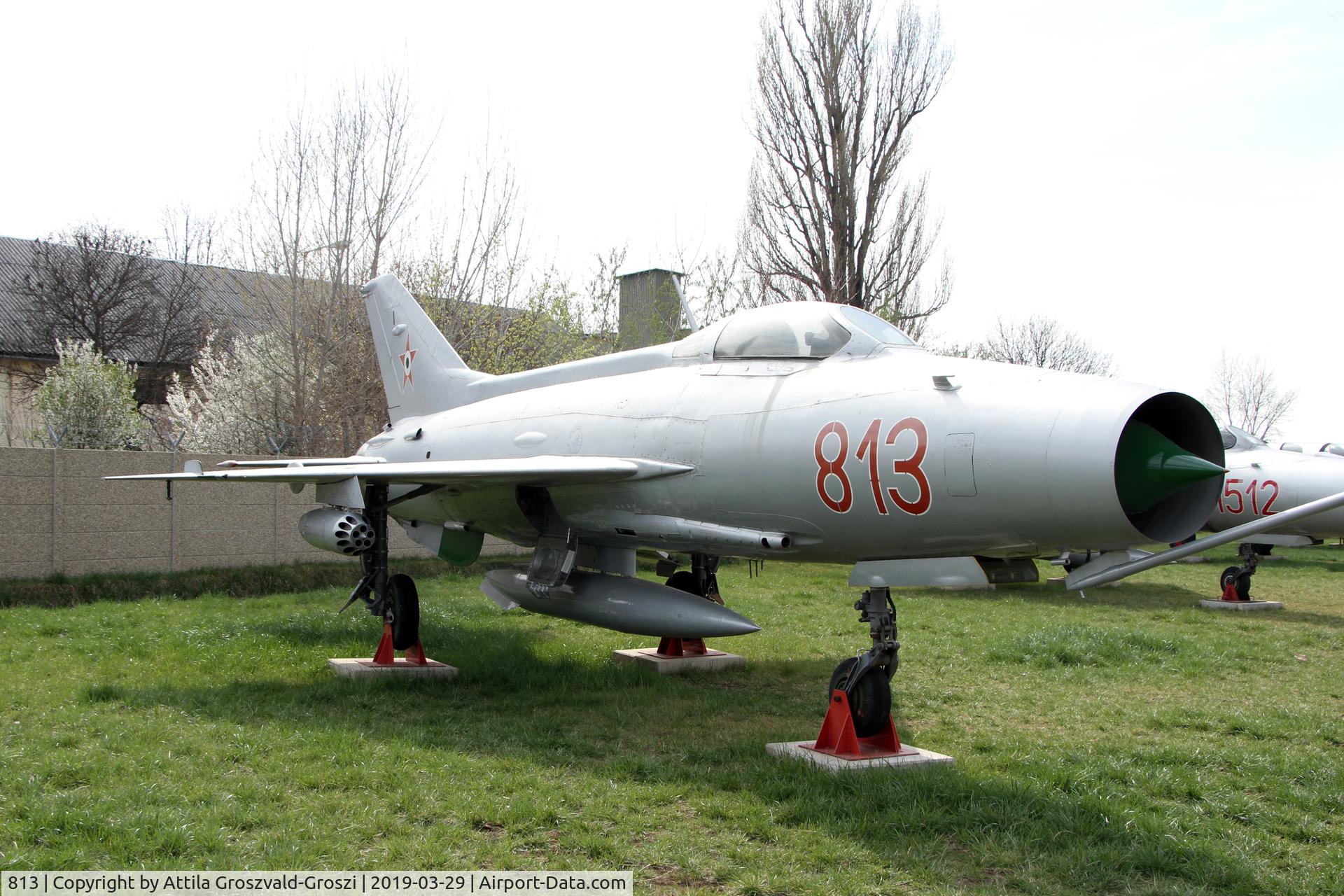813, Mikoyan-Gurevich MiG-21F-13 C/N 741813, RepTár. Szolnok aviation history museum, Hungary