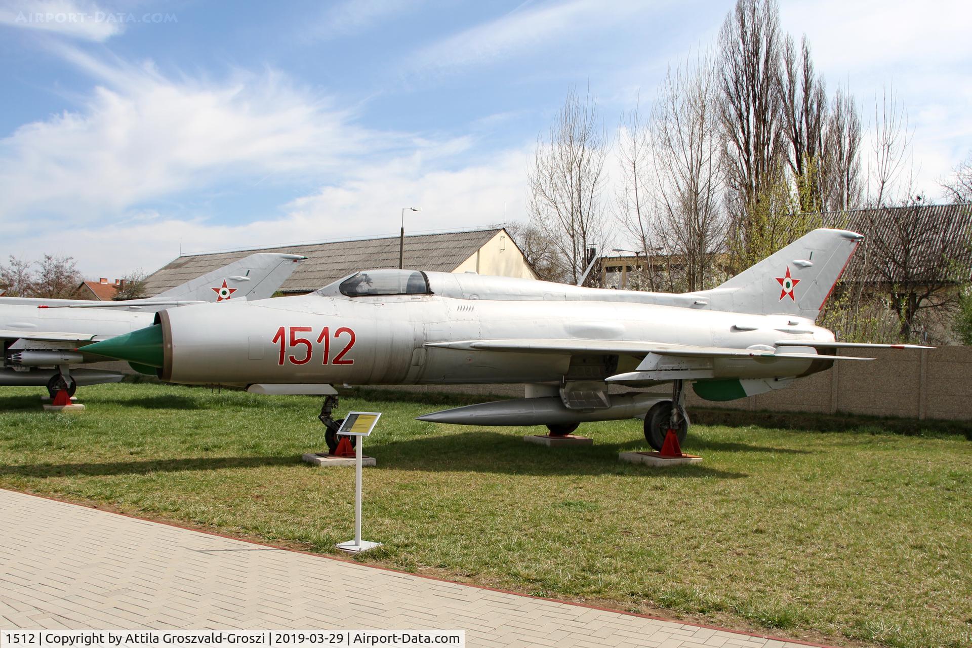 1512, 1965 Mikoyan-Gurevich MiG-21PF C/N 761512, RepTár. Szolnok aviation history museum, Hungary