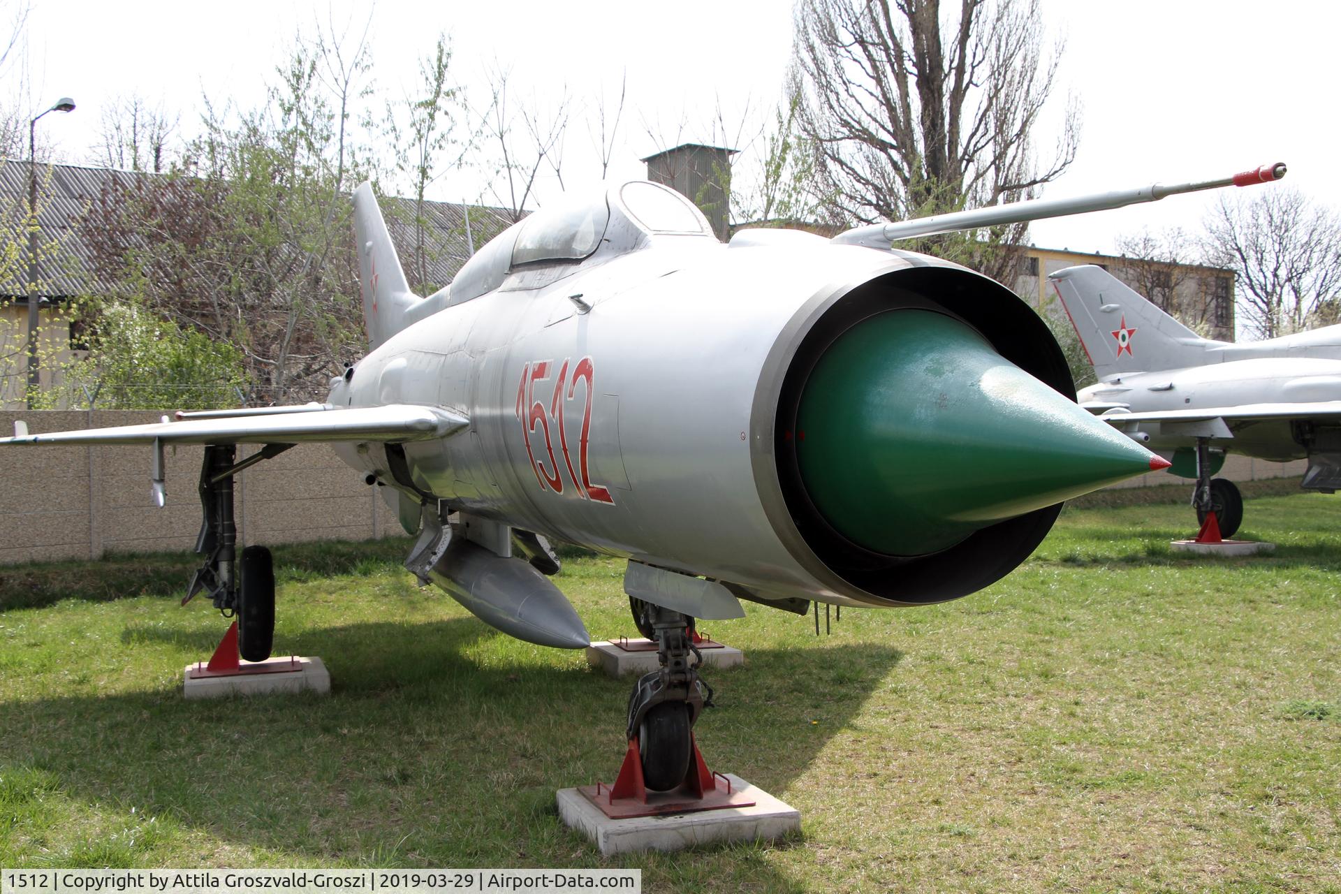 1512, 1965 Mikoyan-Gurevich MiG-21PF C/N 761512, RepTár. Szolnok aviation history museum, Hungary