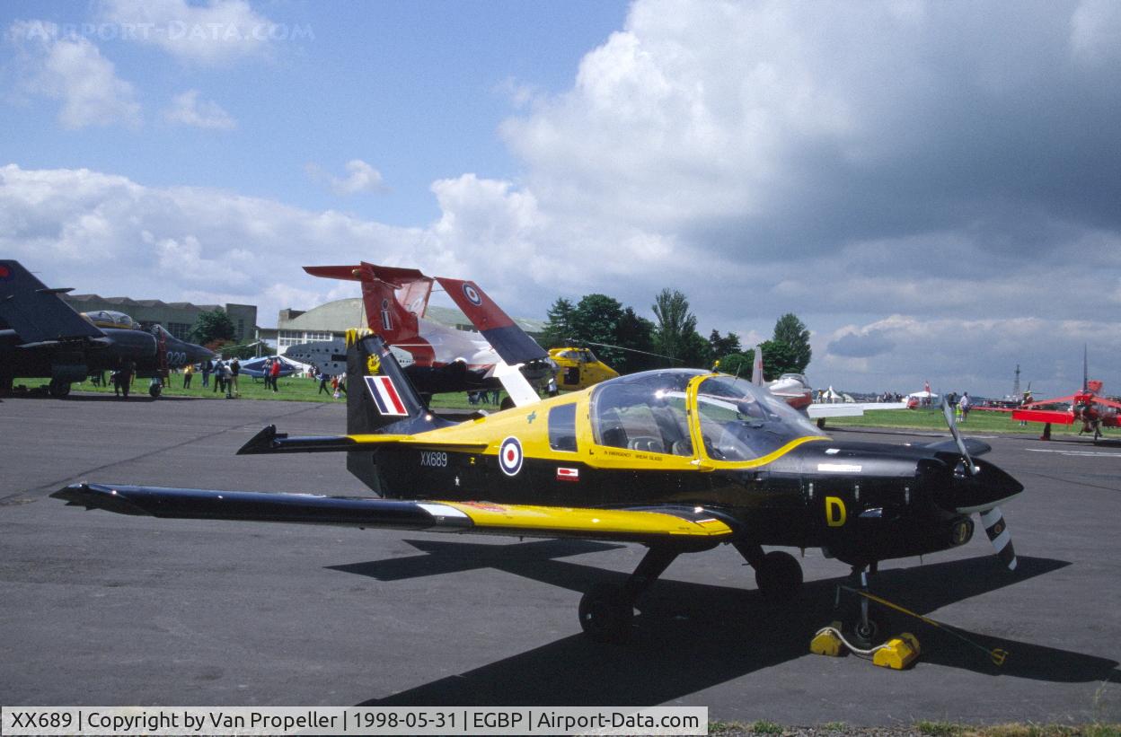 XX689, 1975 Scottish Aviation Bulldog T.1 C/N BH120/335, Scottish Aviation Bulldog T.Mk.1 at Kemble airfield, 1998. Operated by Bristol University Air Sqn