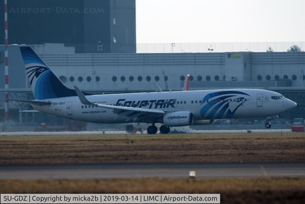 SU-GDZ, 2010 Boeing 737-866 C/N 40759, Landing