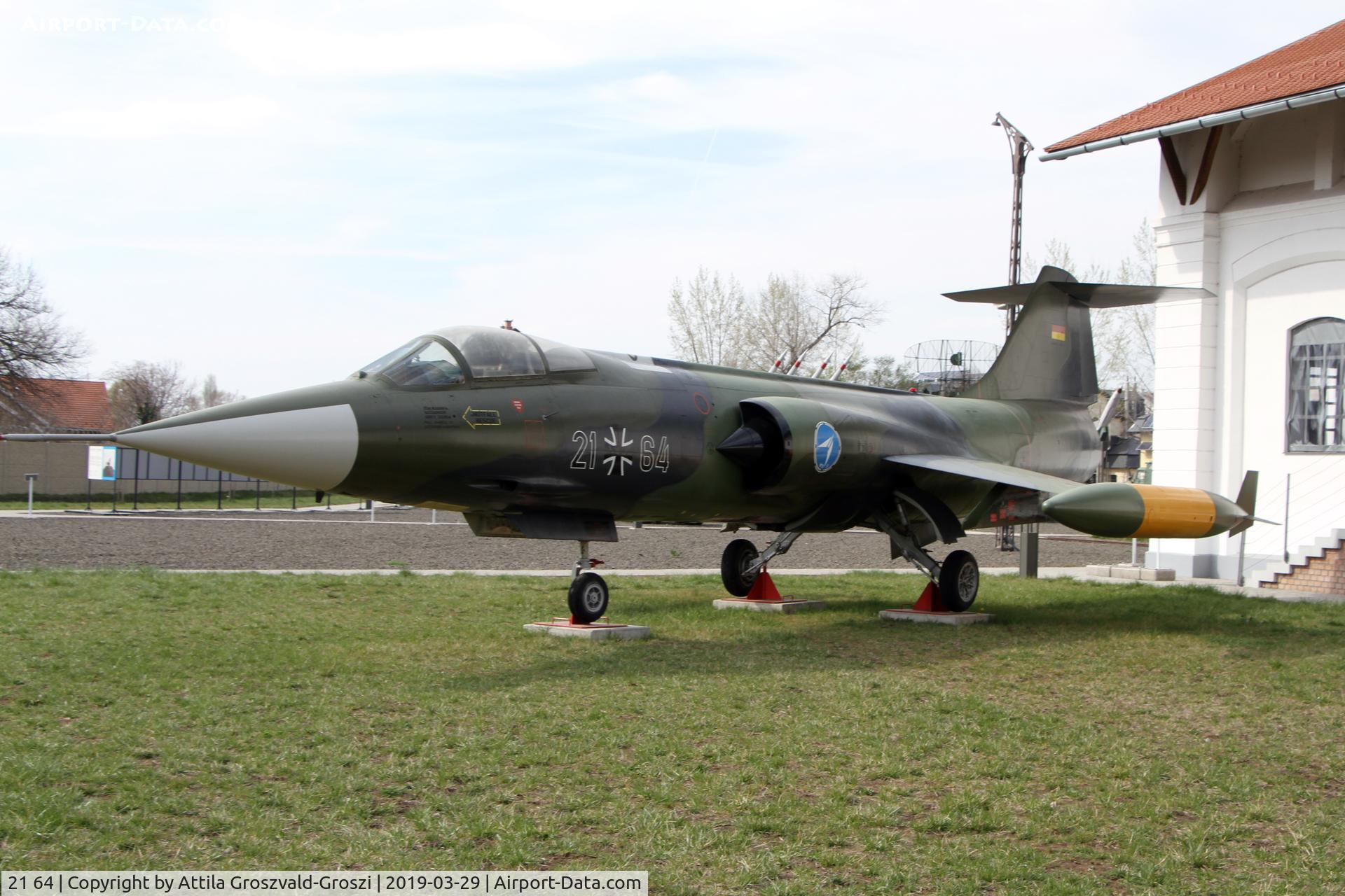 21 64, 1963 Lockheed F-104G Starfighter C/N 683-7033, RepTár. Szolnok aviation history museum, Hungary
