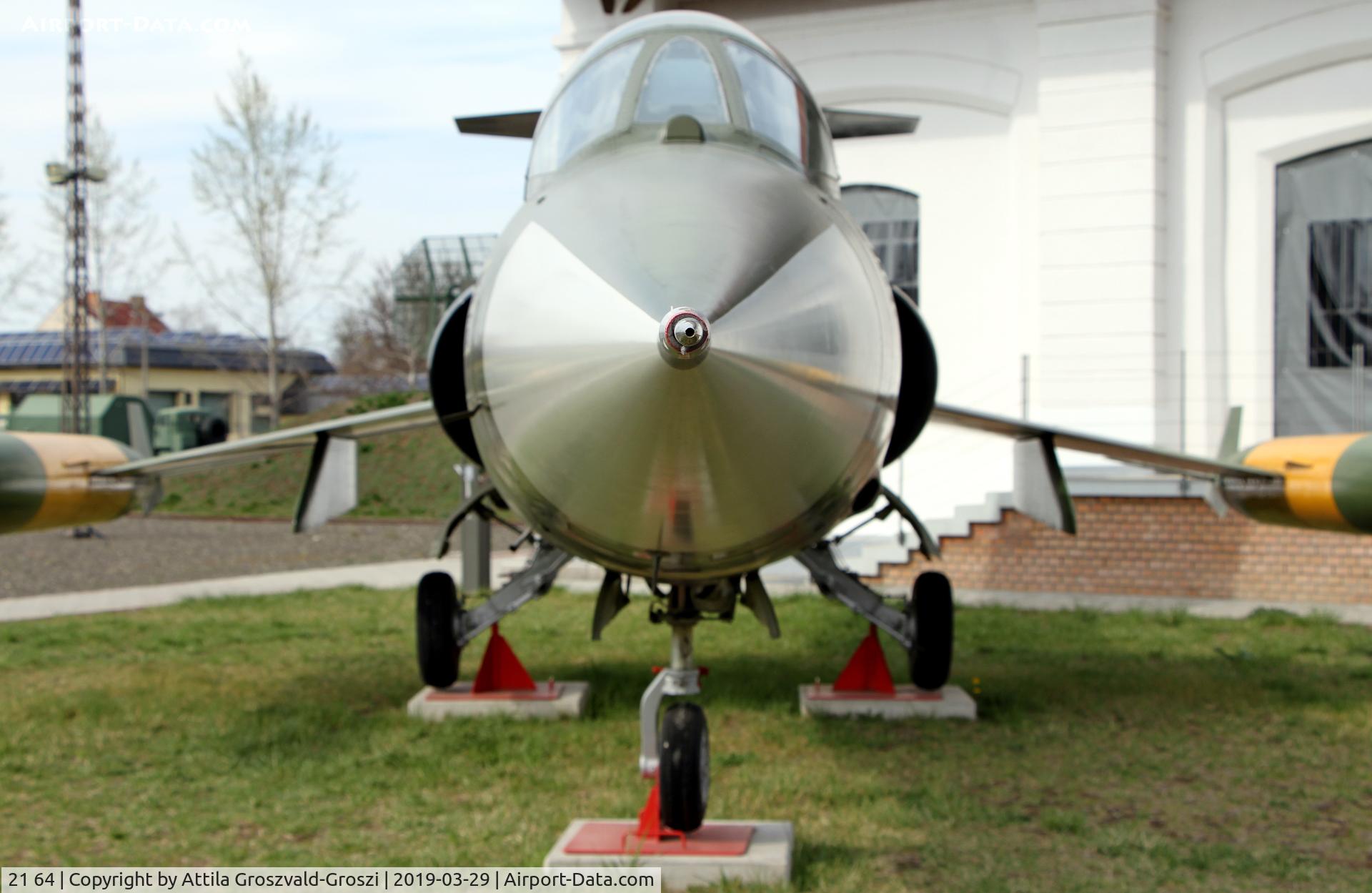 21 64, 1963 Lockheed F-104G Starfighter C/N 683-7033, RepTár. Szolnok aviation history museum, Hungary