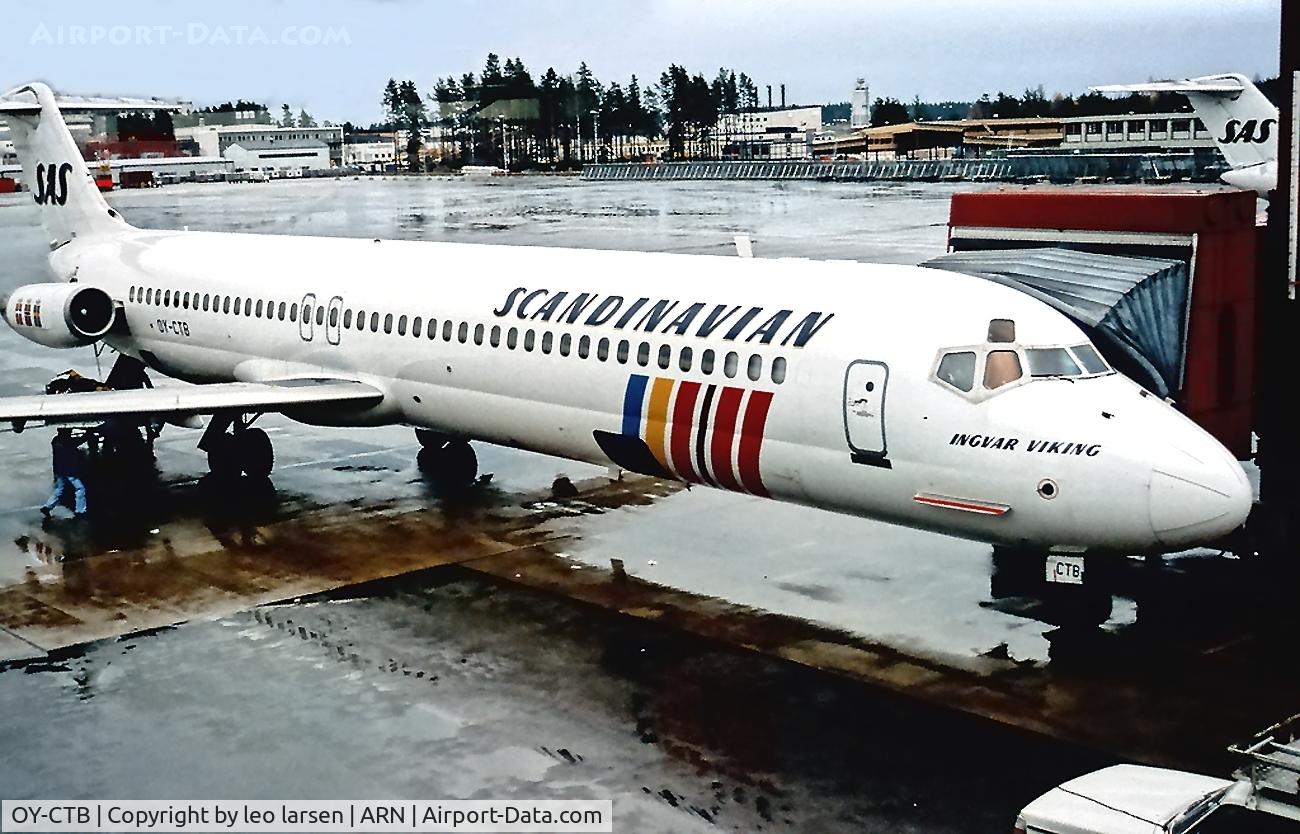 OY-CTB, 1975 Douglas DC-9-51 C/N 47657, Stockholm Arlanda 4.11.1989