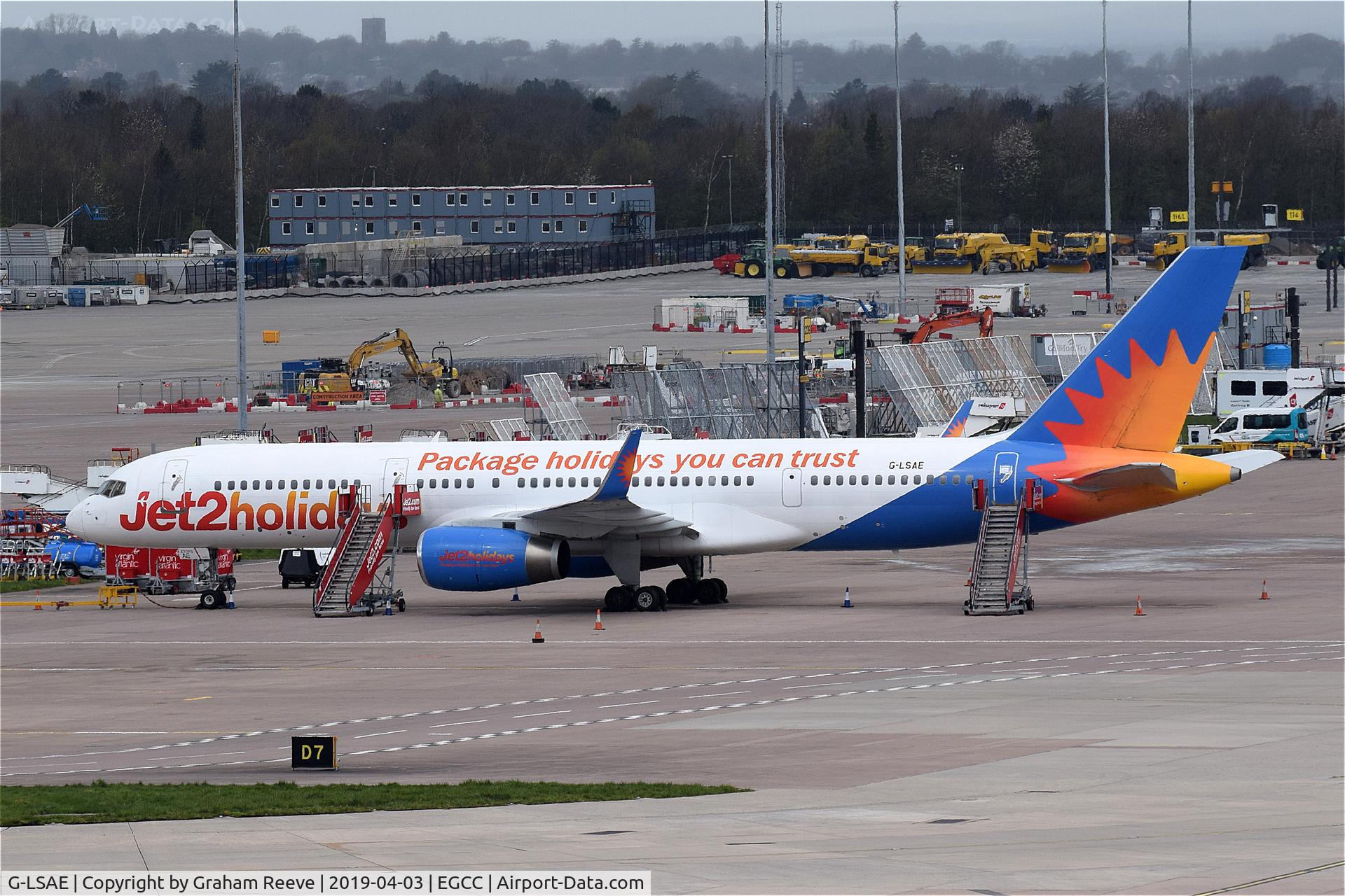 G-LSAE, 1988 Boeing 757-27B C/N 24135, Parked at Manchester.