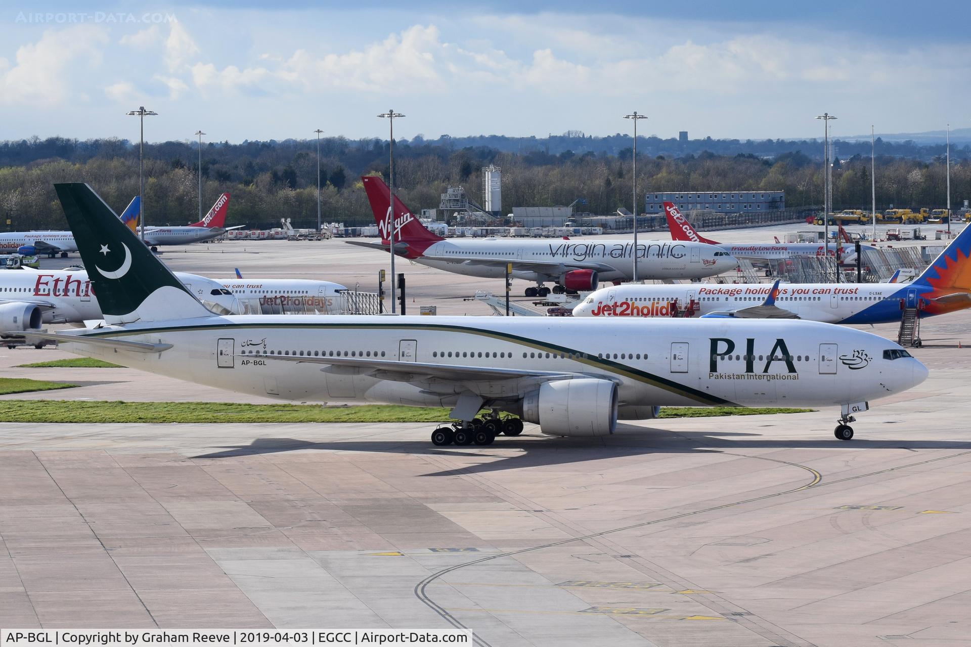 AP-BGL, 2004 Boeing 777-240/ER C/N 33777, Just landed at Manchester.