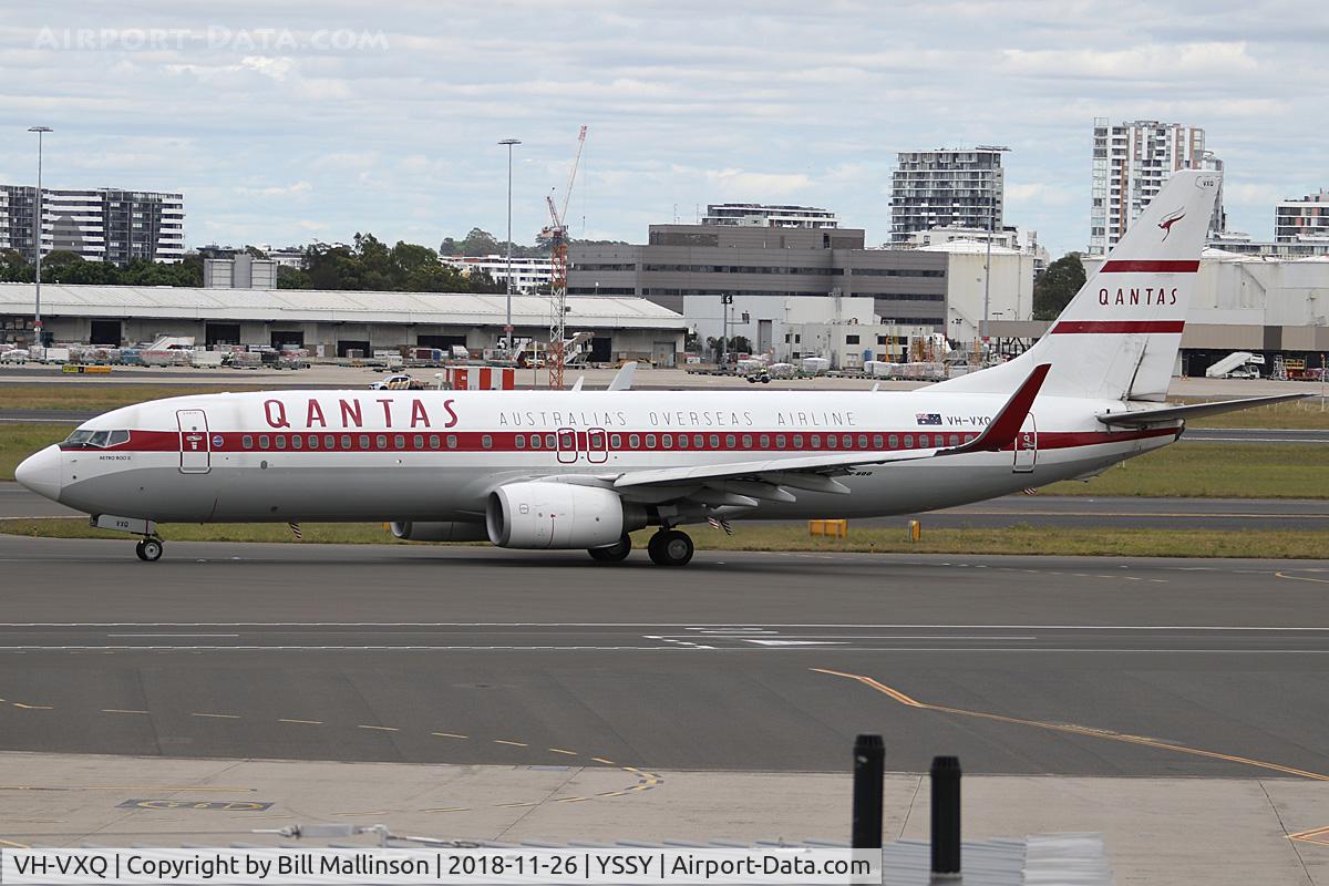 VH-VXQ, 2003 Boeing 737-838 C/N 33723, taxiing