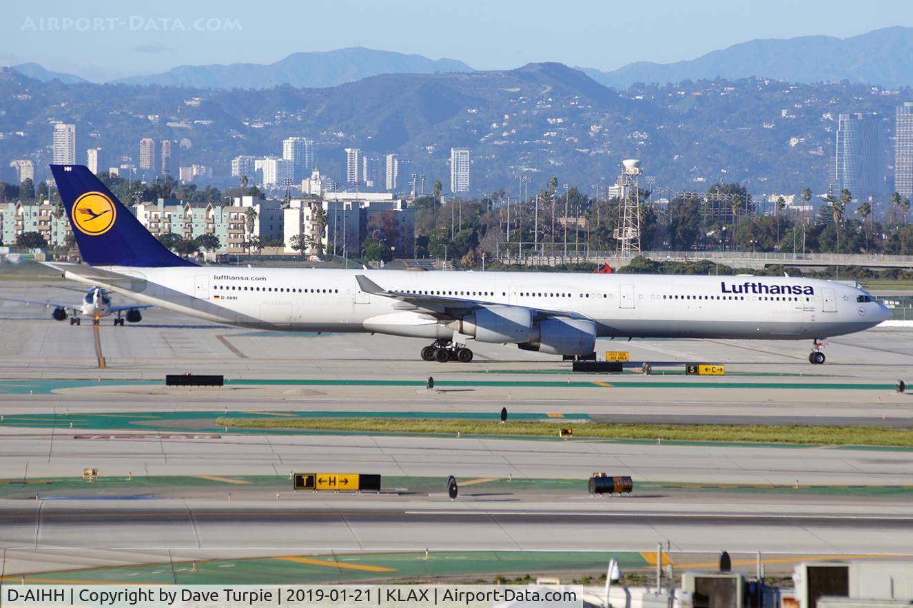 D-AIHH, 2004 Airbus A340-642 C/N 566, No comment.