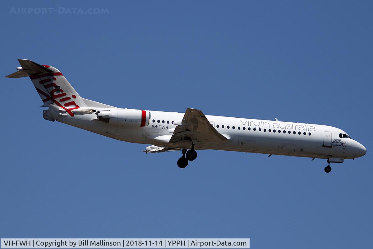 VH-FWH, 1990 Fokker 100 (F-28-0100) C/N 11316, finals to 2 1