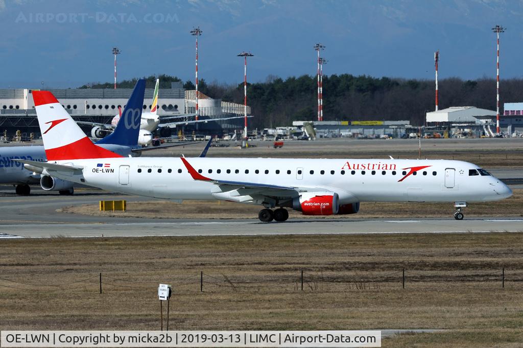 OE-LWN, 2012 Embraer 195LR (ERJ-190-200LR) C/N 19000553, Taxiing
