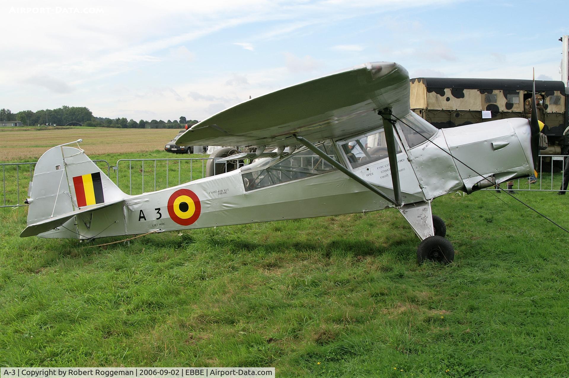 A-3, Auster AOP.6 C/N 2818, DEFENCE DAY.Part of  BRUSSELS AIR MUSEUM.